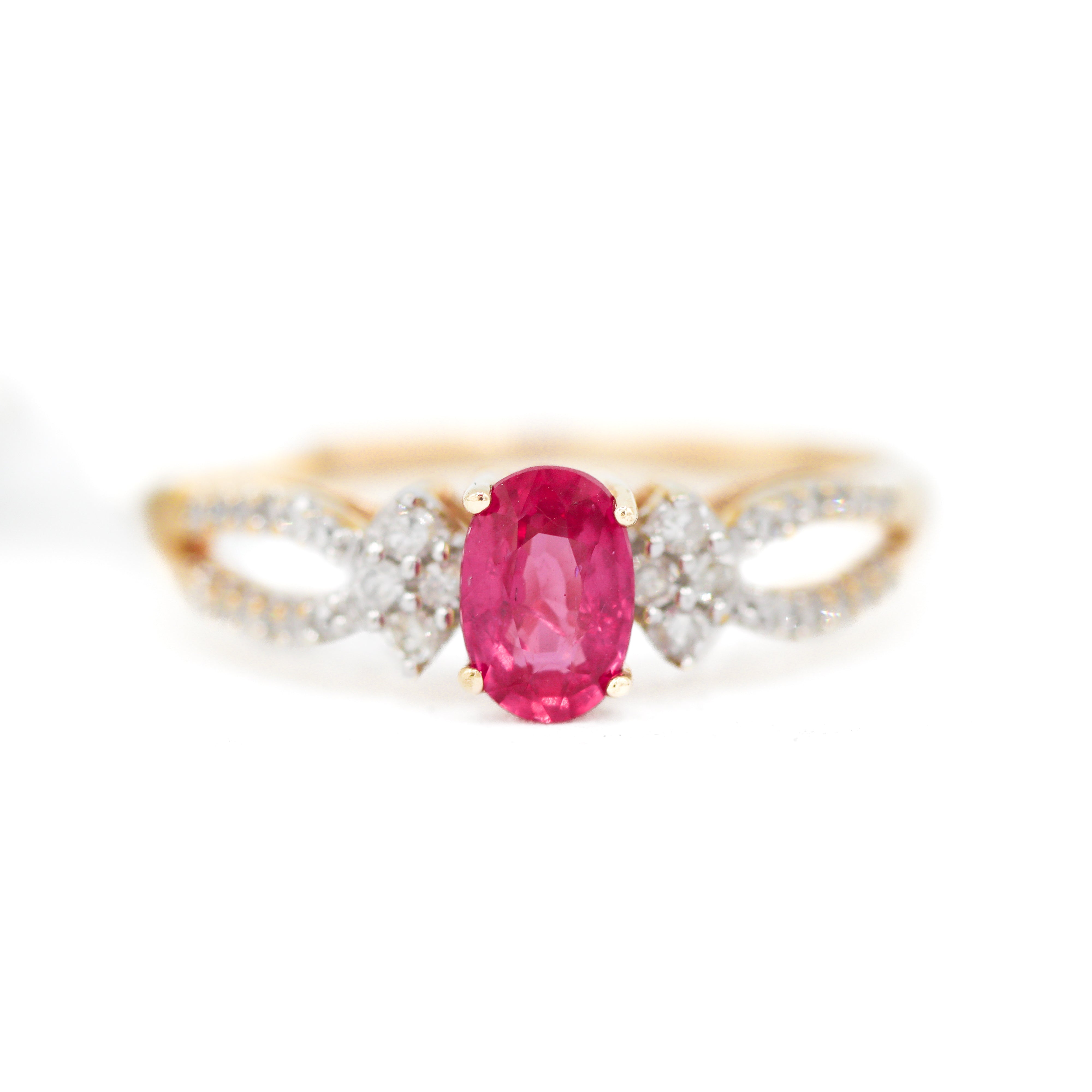 Estate Collection: 10K Yellow Gold Ruby Gemstone Ring