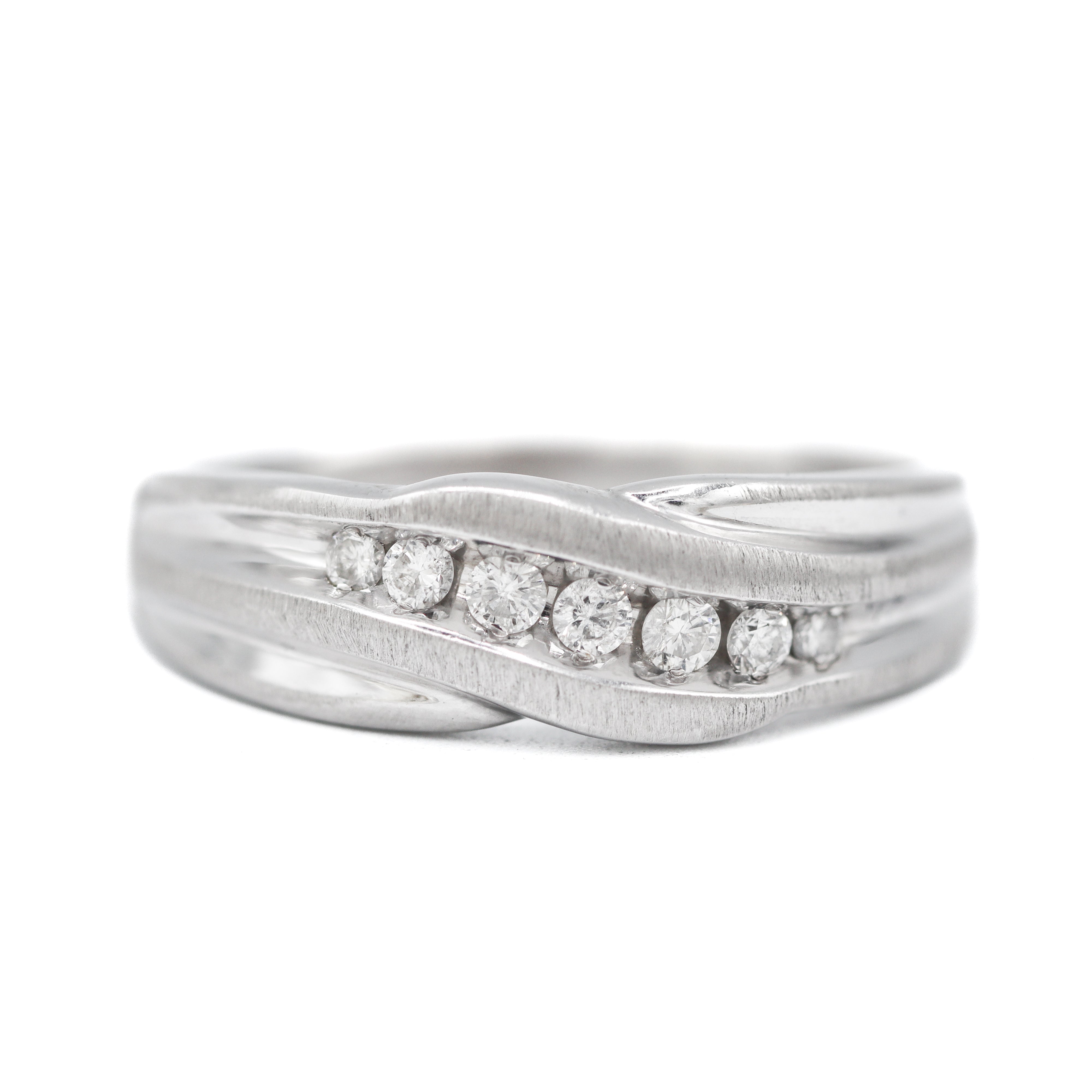 Estate Collection: 14K White Gold 0.30CTW. Diamond Men's Wedding Band