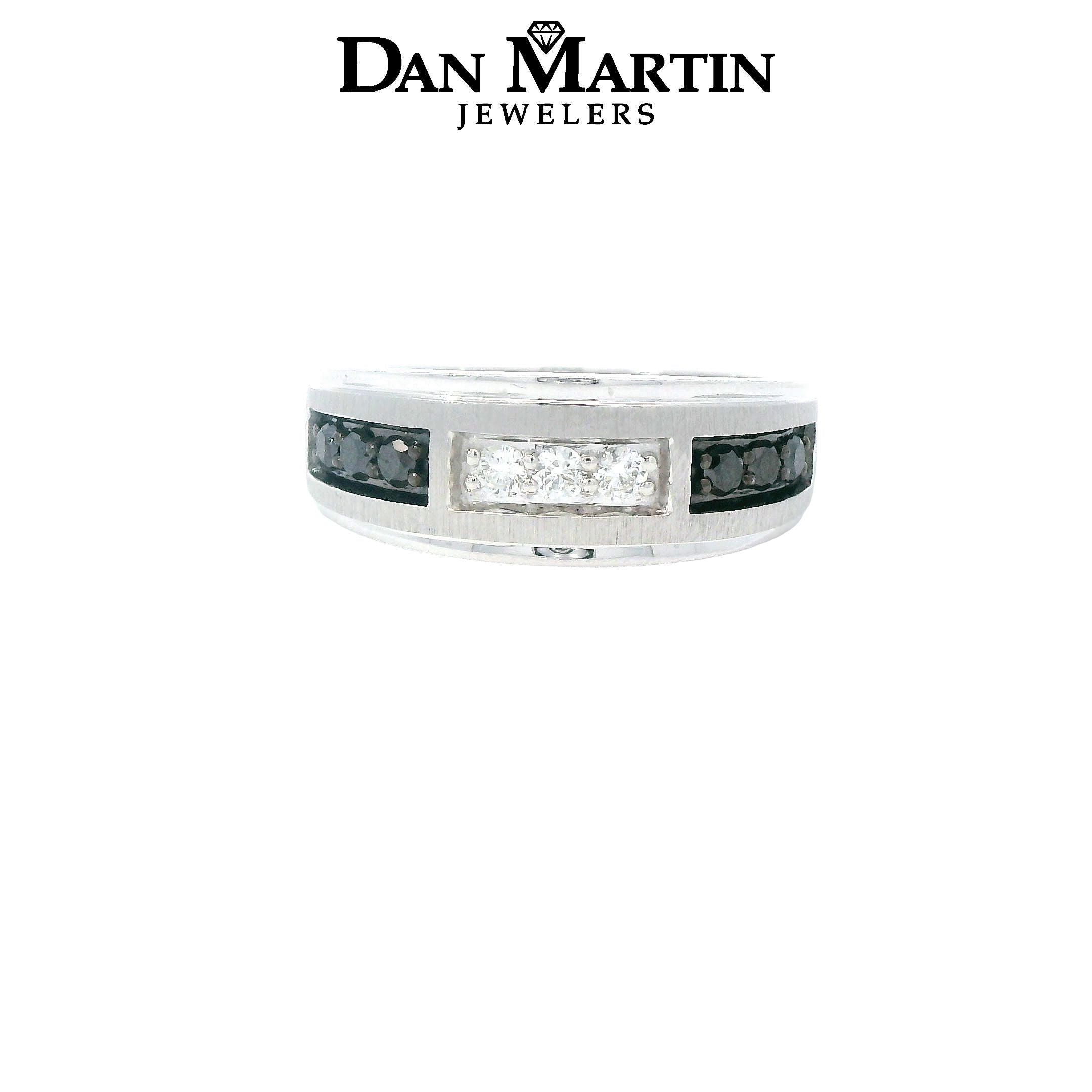 10K White Gold 1/2CT Men's White & Black Diamond Wedding Band