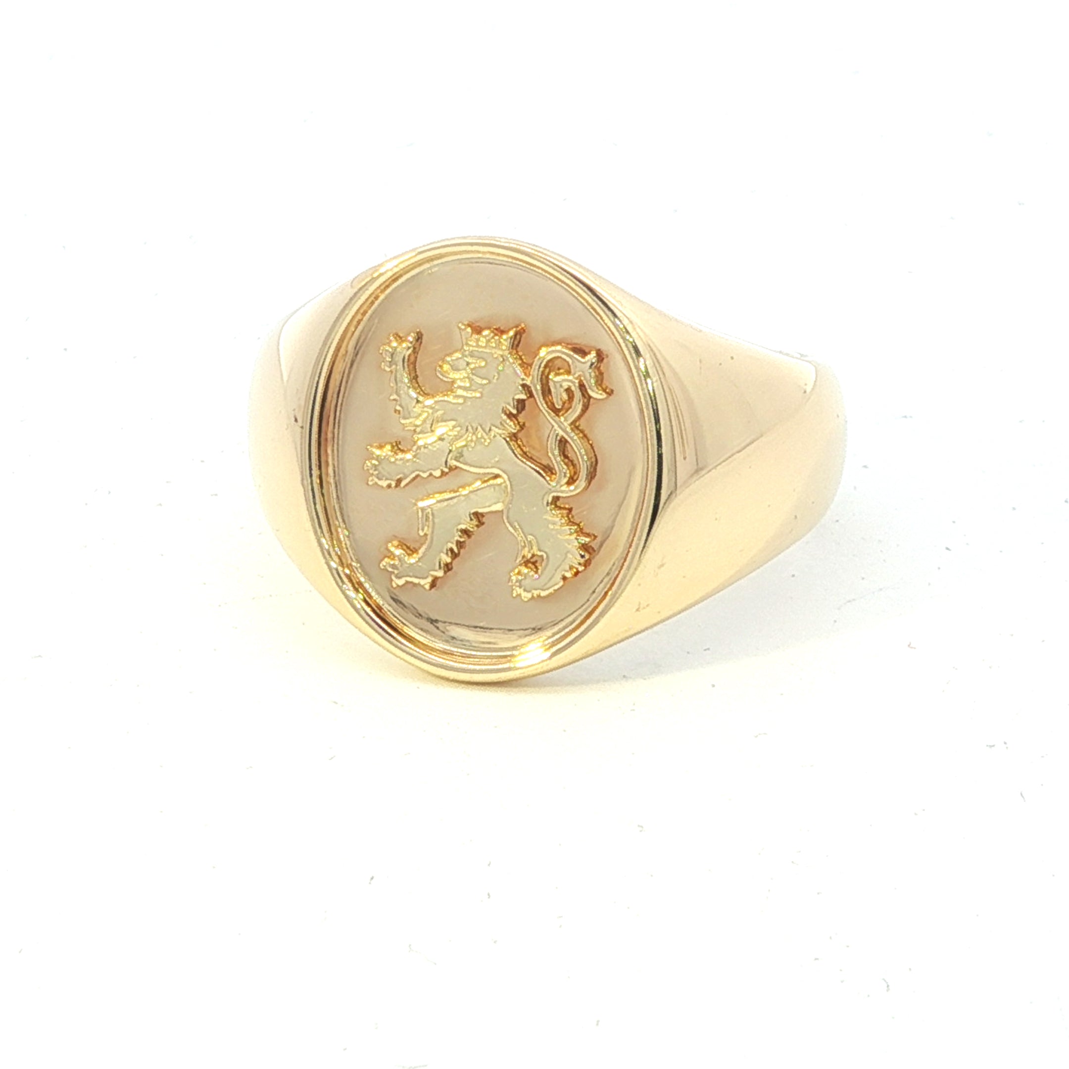Estate Collection: 18K Yellow Gold Lion Rampant Signet Men's Signet Ring