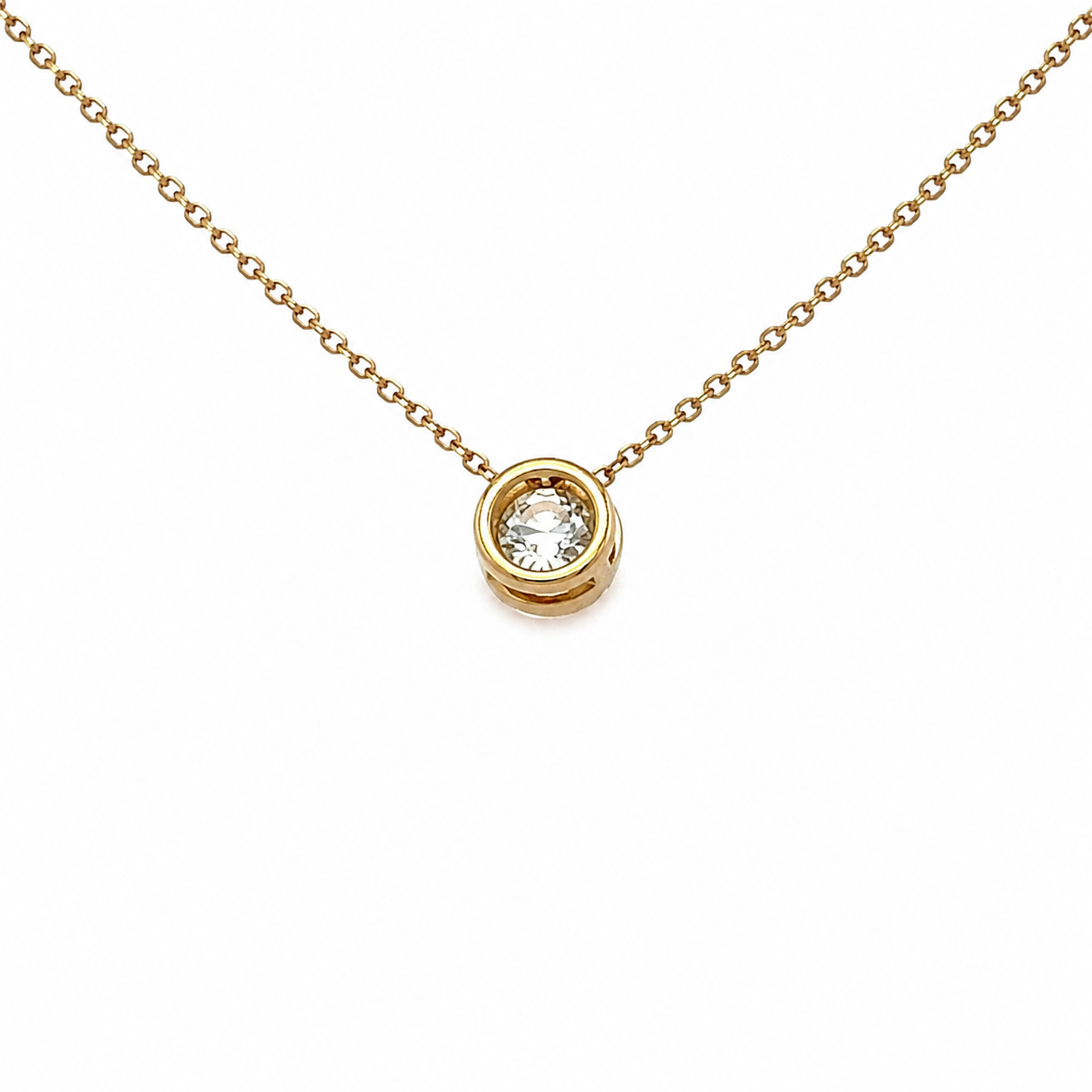 14k YELLOW GOLD DIAMOND NECKLACE ONA WHITE BACKGROUND