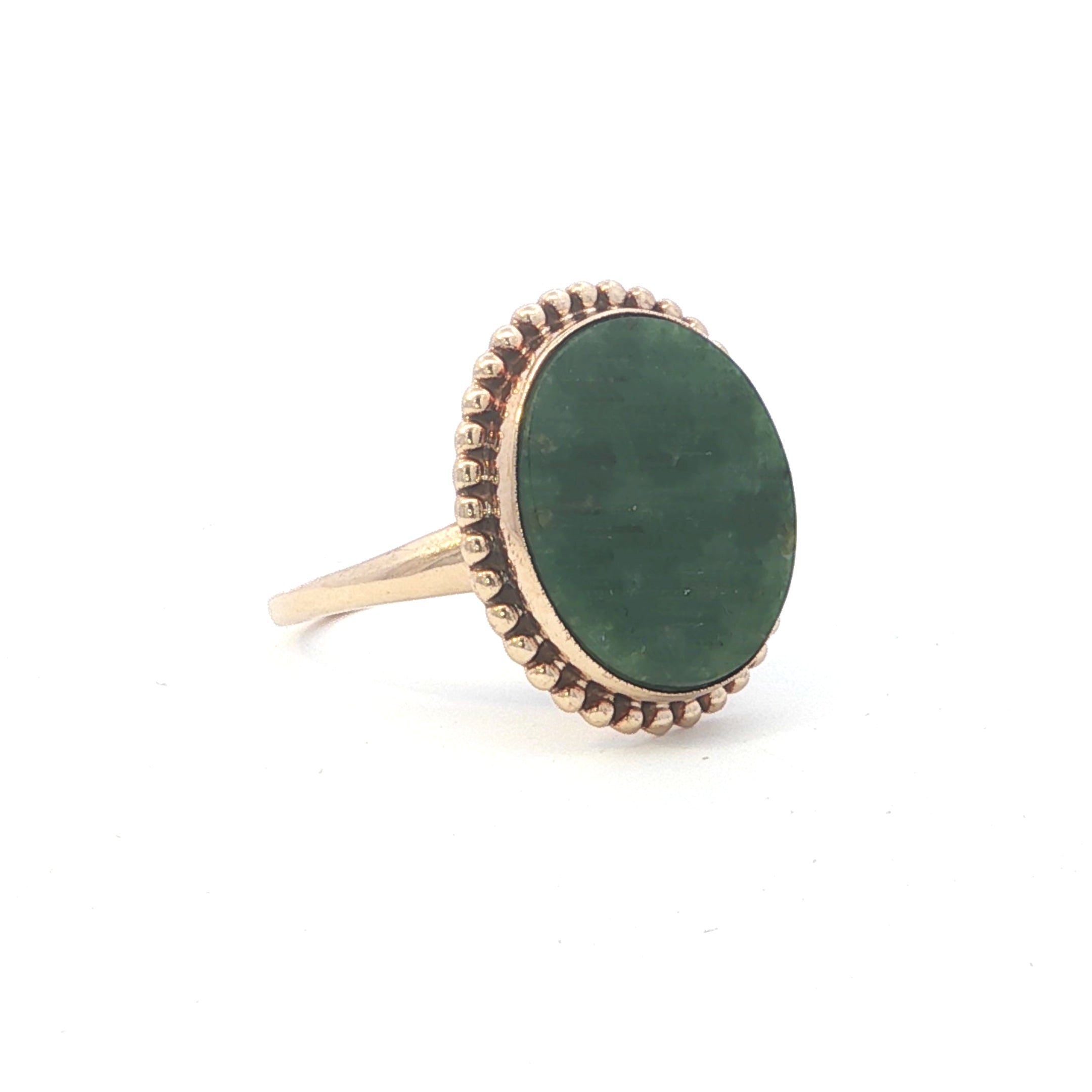 Estate Collection: 10K Yellow Gold Oval Jade Antique-Style Fashion Ring