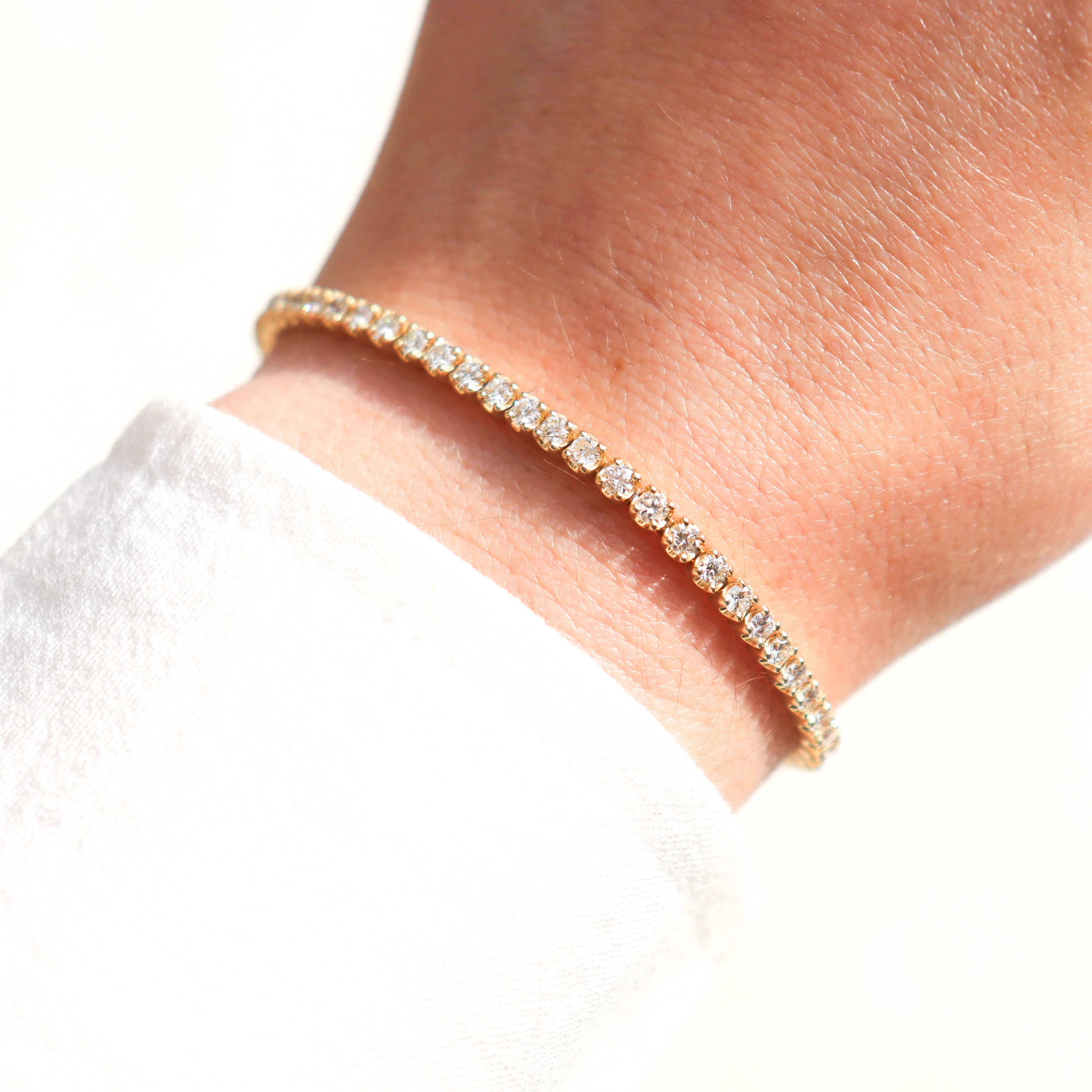 14K Yellow Gold 3CTW. Natural Diamond Tennis Bracelet
