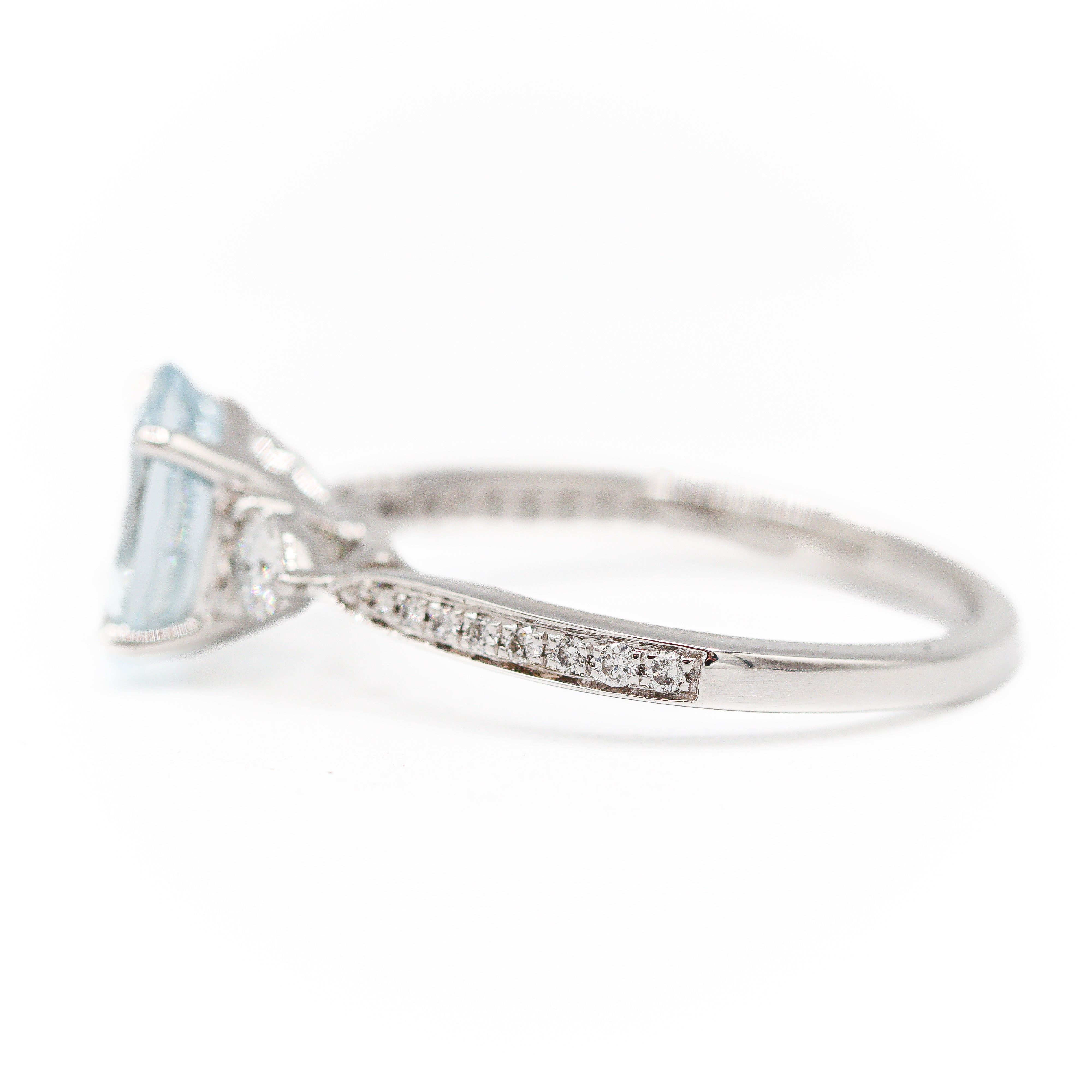 14K White Gold Aquamarine & Diamond Ring