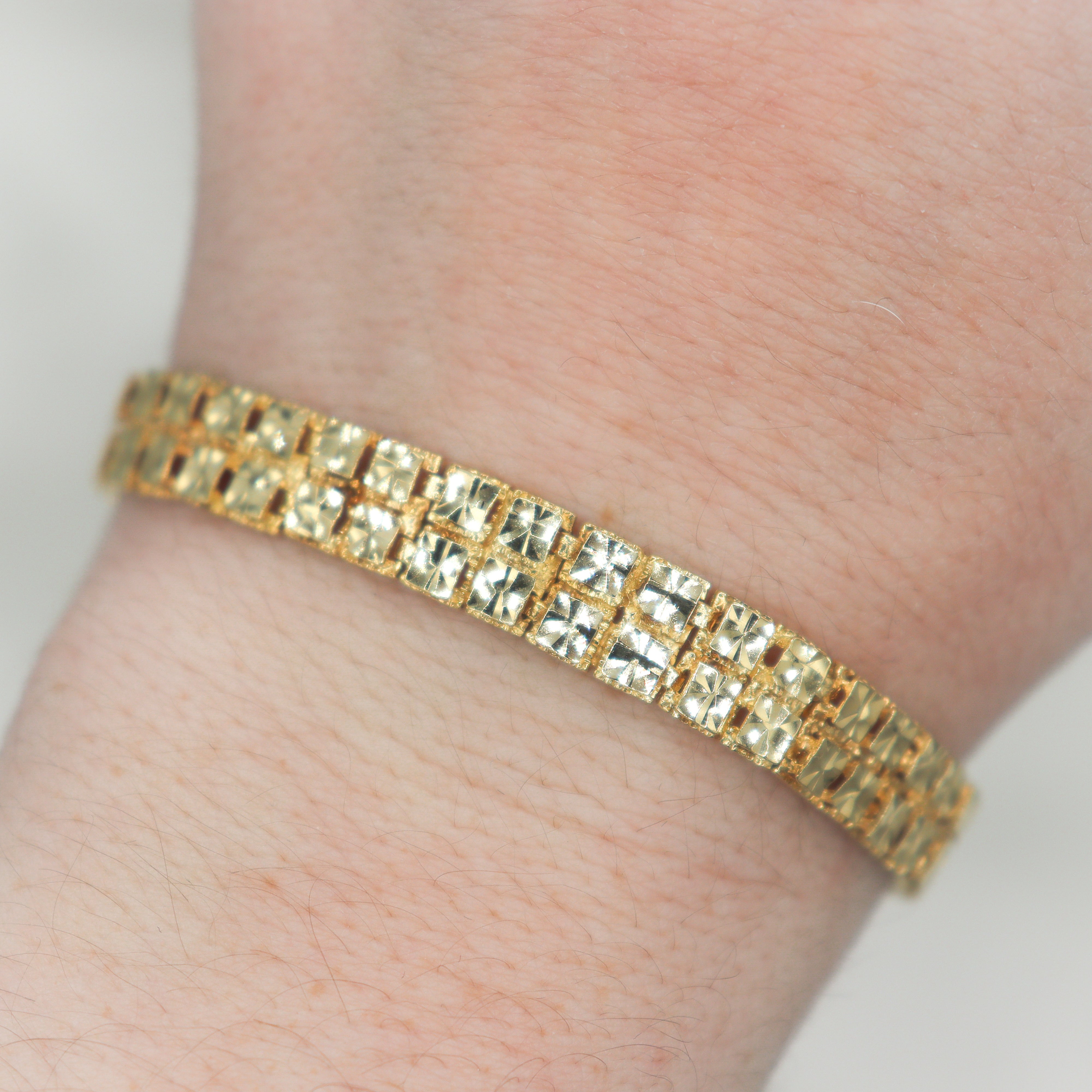 Estate 14K Yellow Gold Diamond Cut Link Bracelet