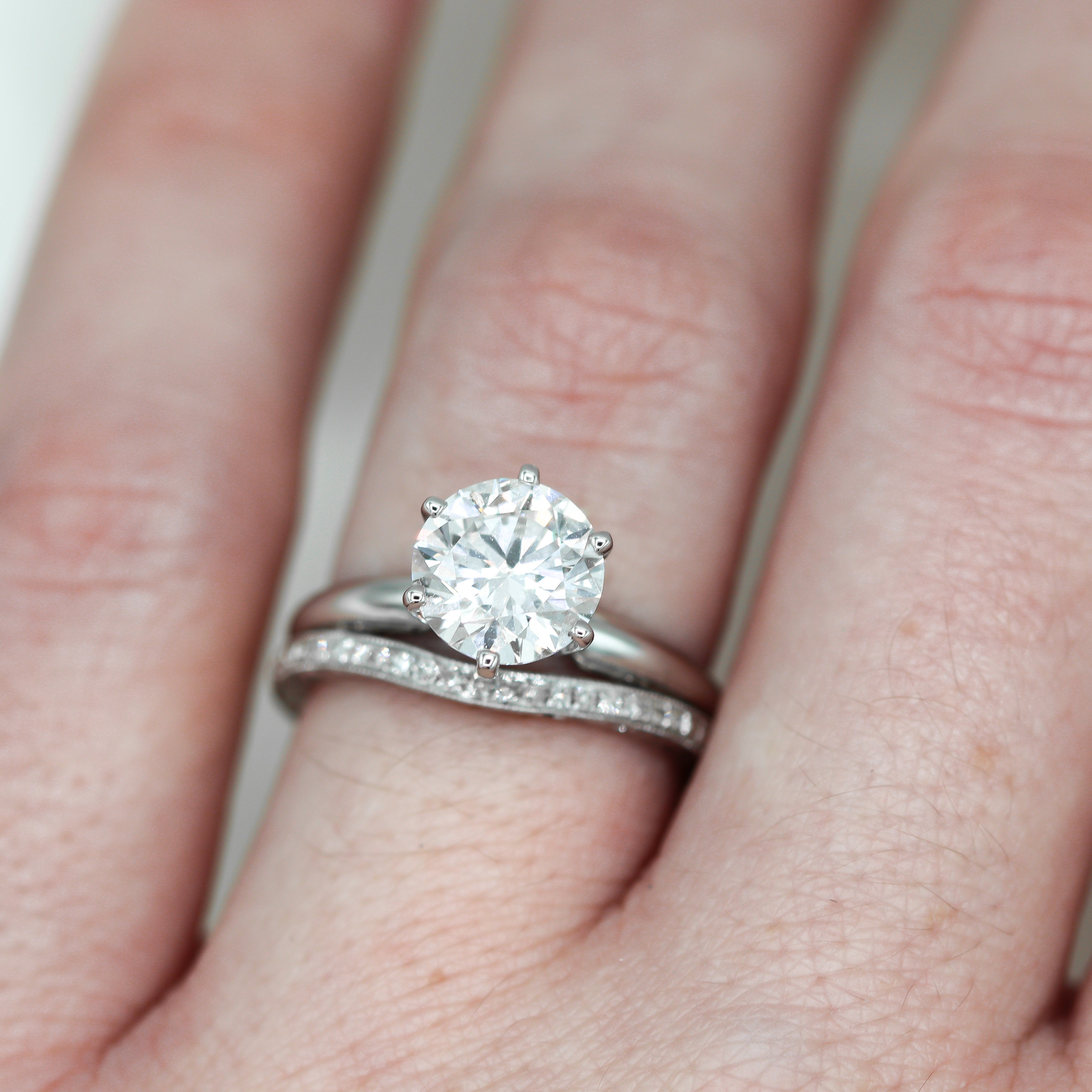 Estate Collection: 14K White Gold Western-Inspired Milgrain Design Curved Diamond Band