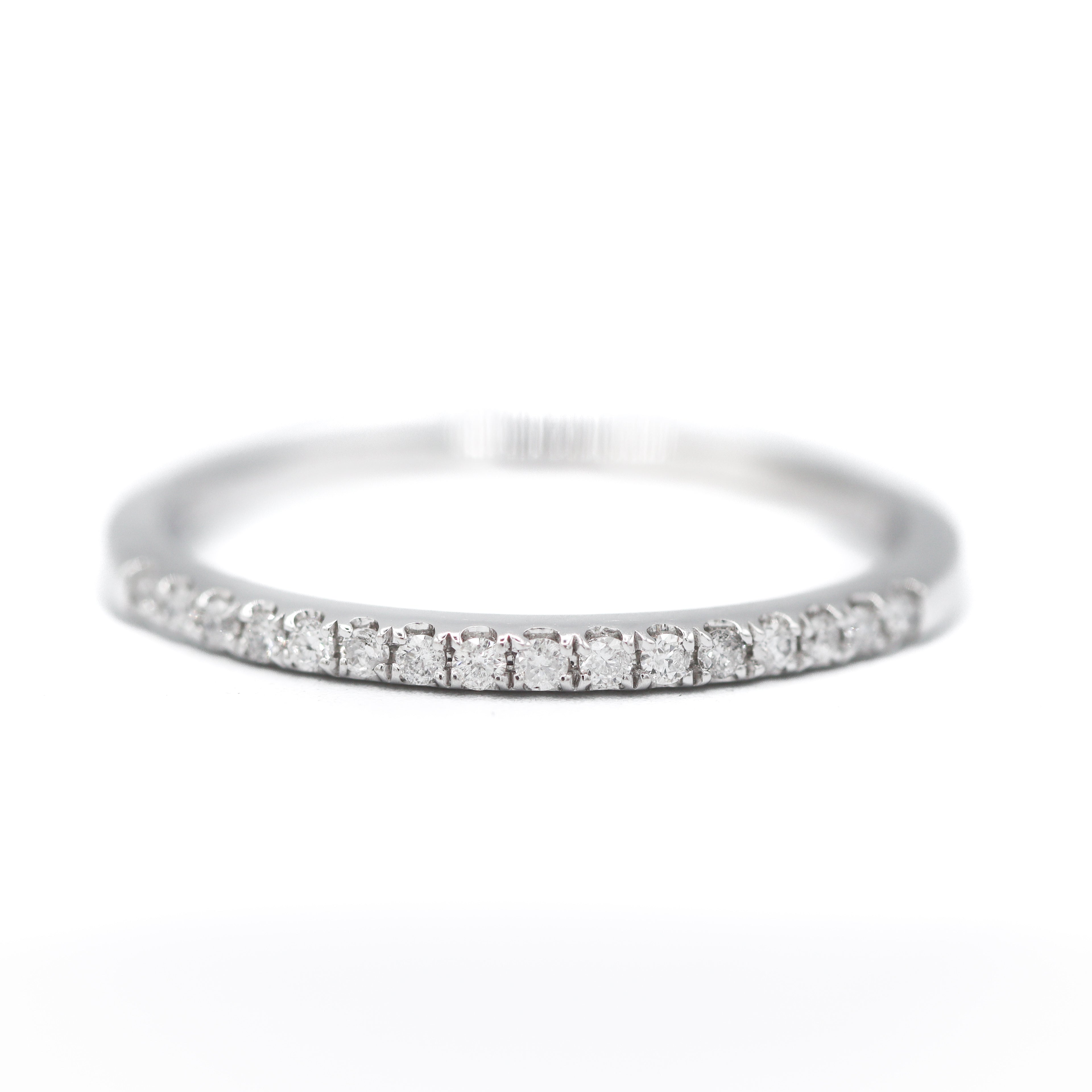 front view estate 10k white gold 0.08ctw diamond prong set band