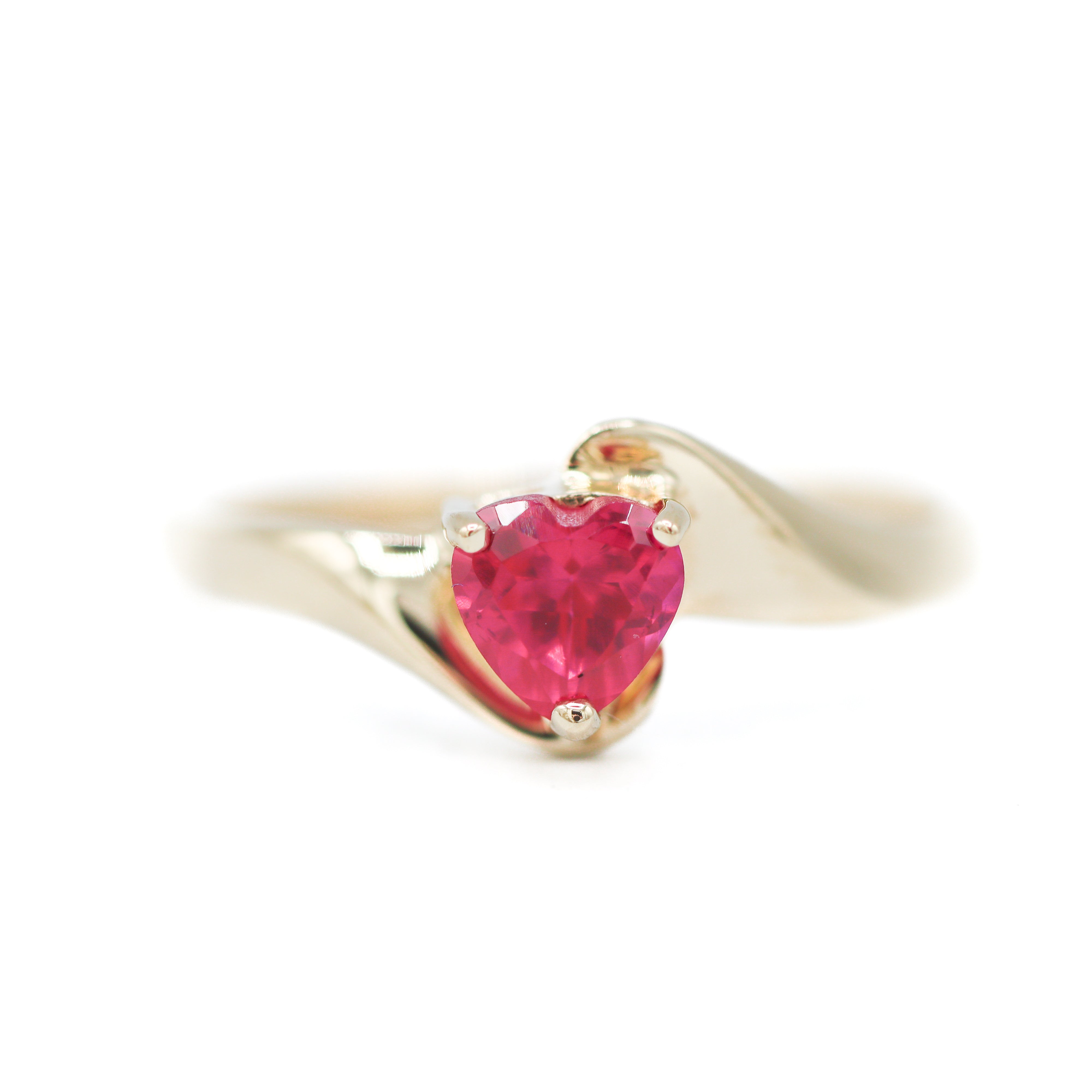 Estate 10K Yellow Gold Heart-Shaped Red Stone Ring