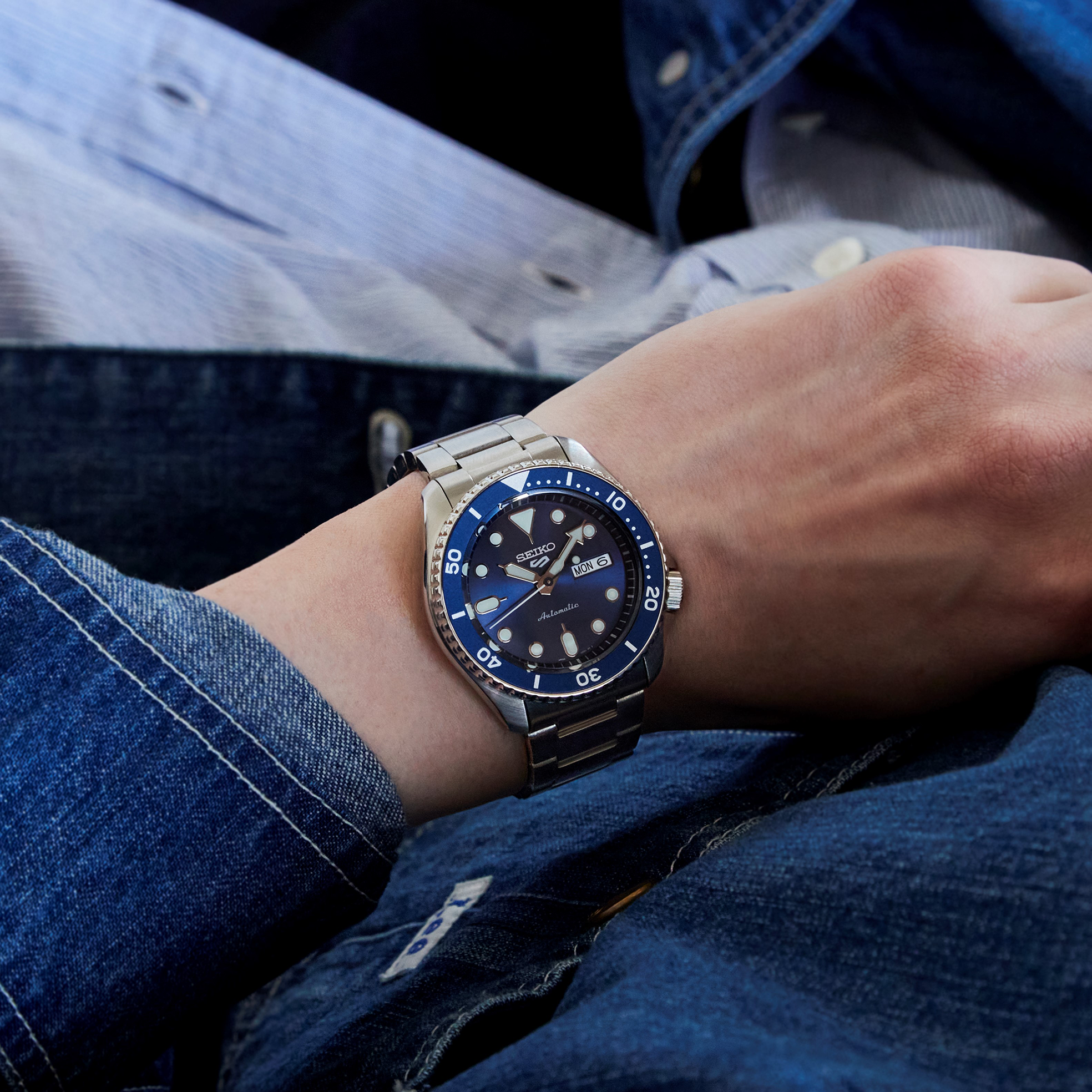 SEIKO MEN'S 5 SPORTS Automatic Blue-Dial Watch