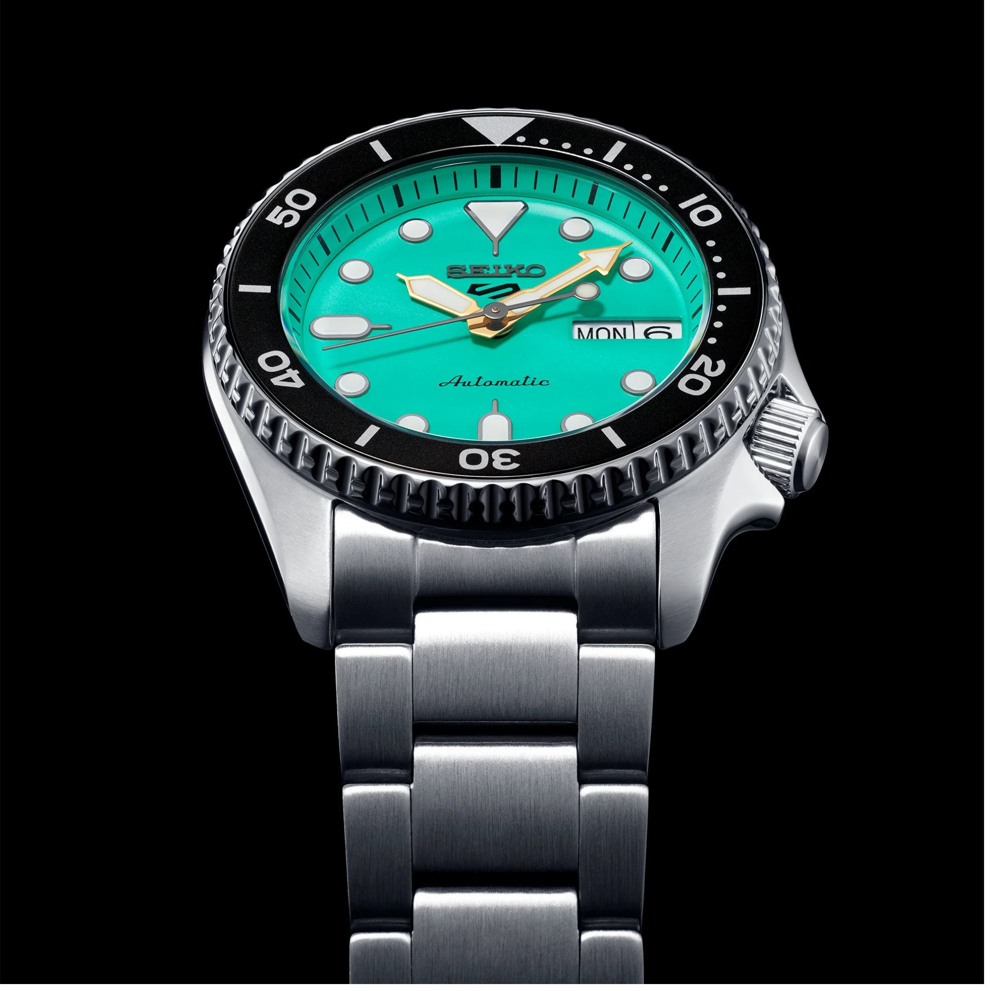 SEIKO MEN'S 5 SPORTS SKX Mid-Size Watch