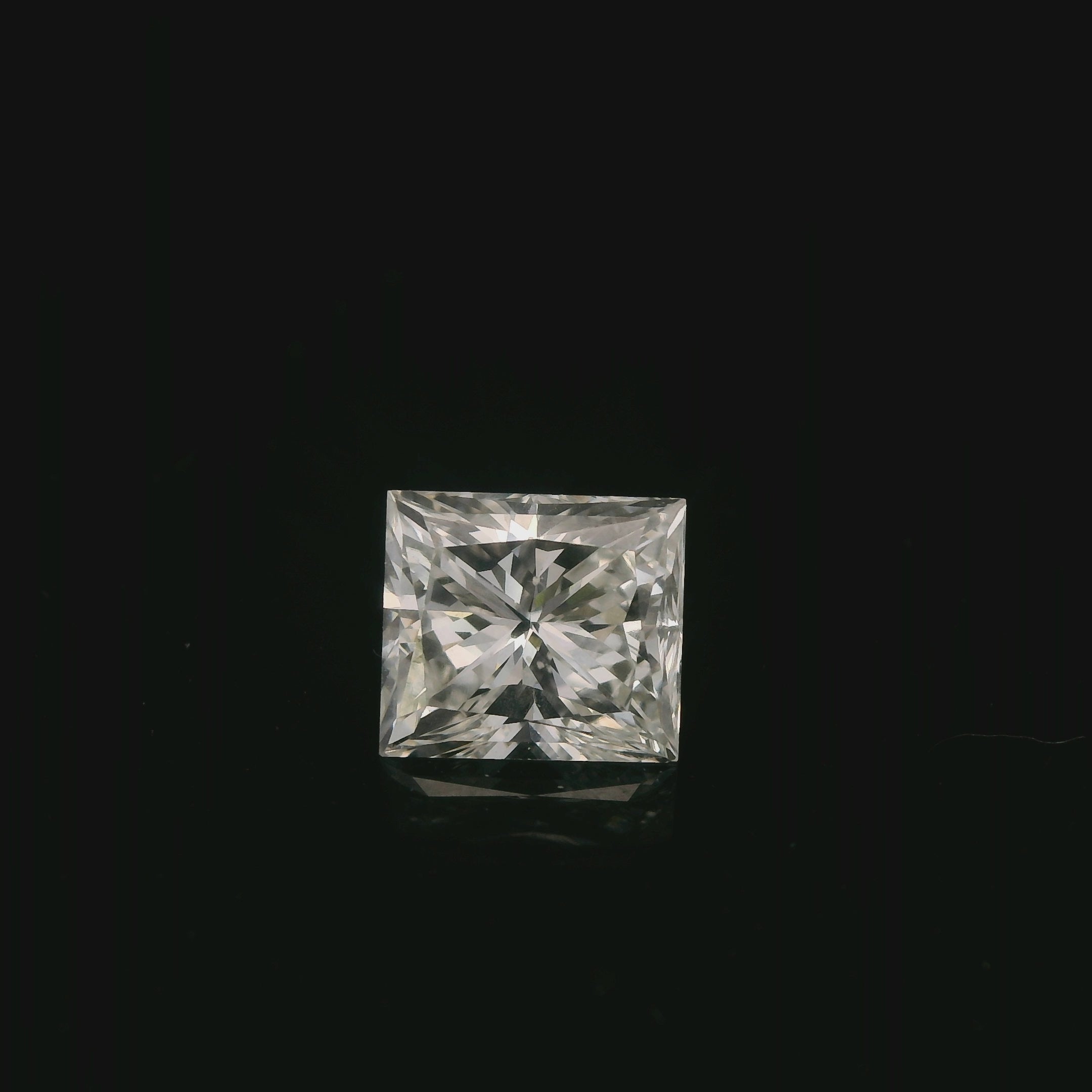 Video of 1.23CT. Loose Princess Cut Natural Diamond