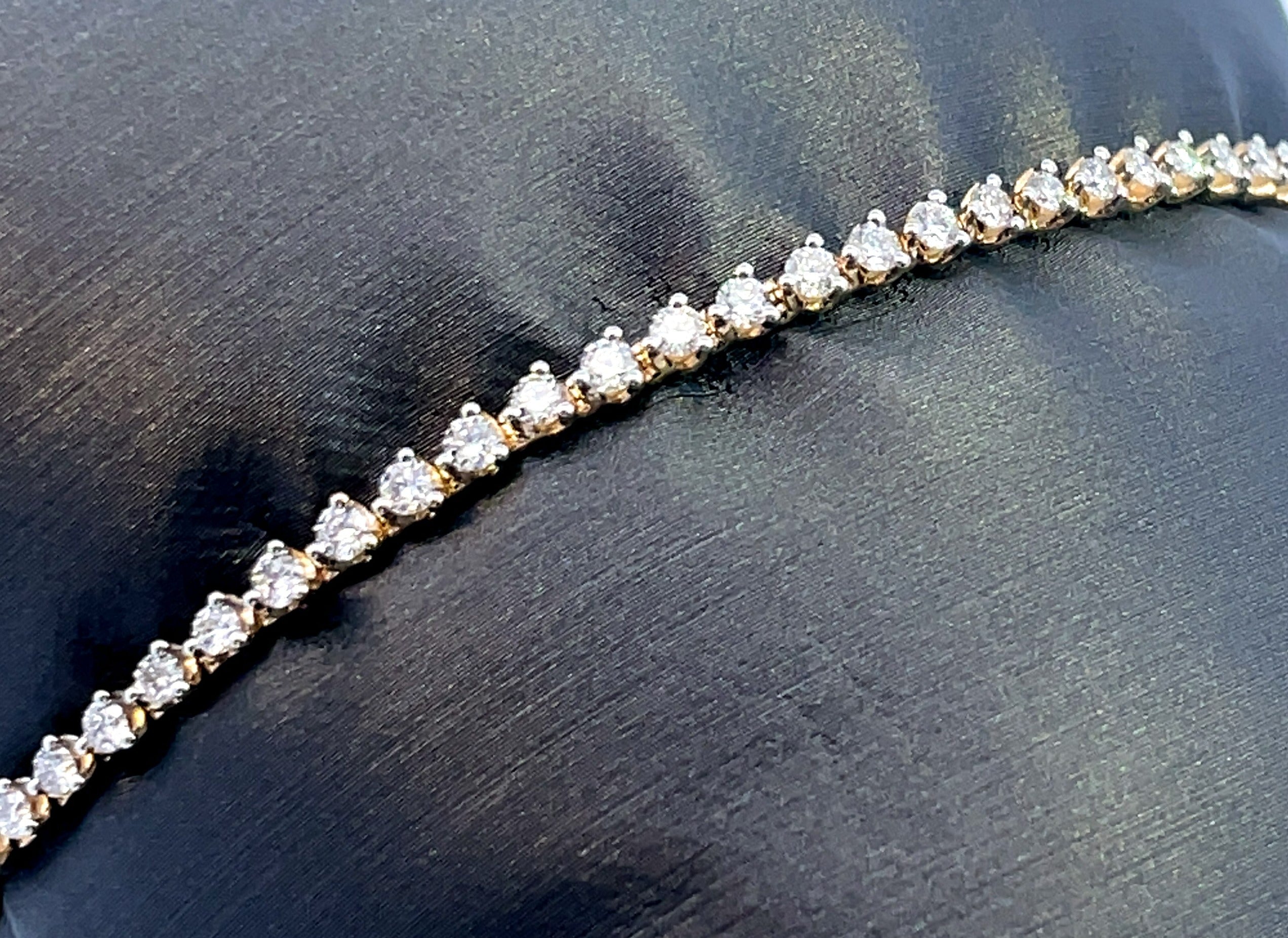 14K Yellow Gold 2CTW. Natural Diamond Tennis Bracelet