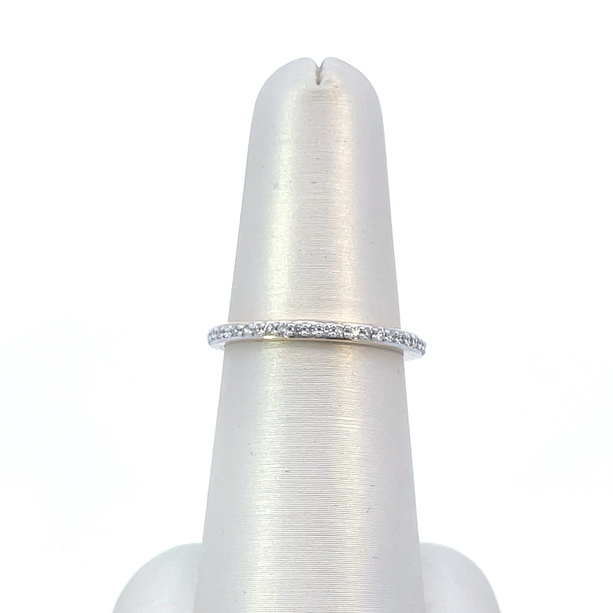 14K Yellow Gold 1/6CT. Diamond Wedding Band