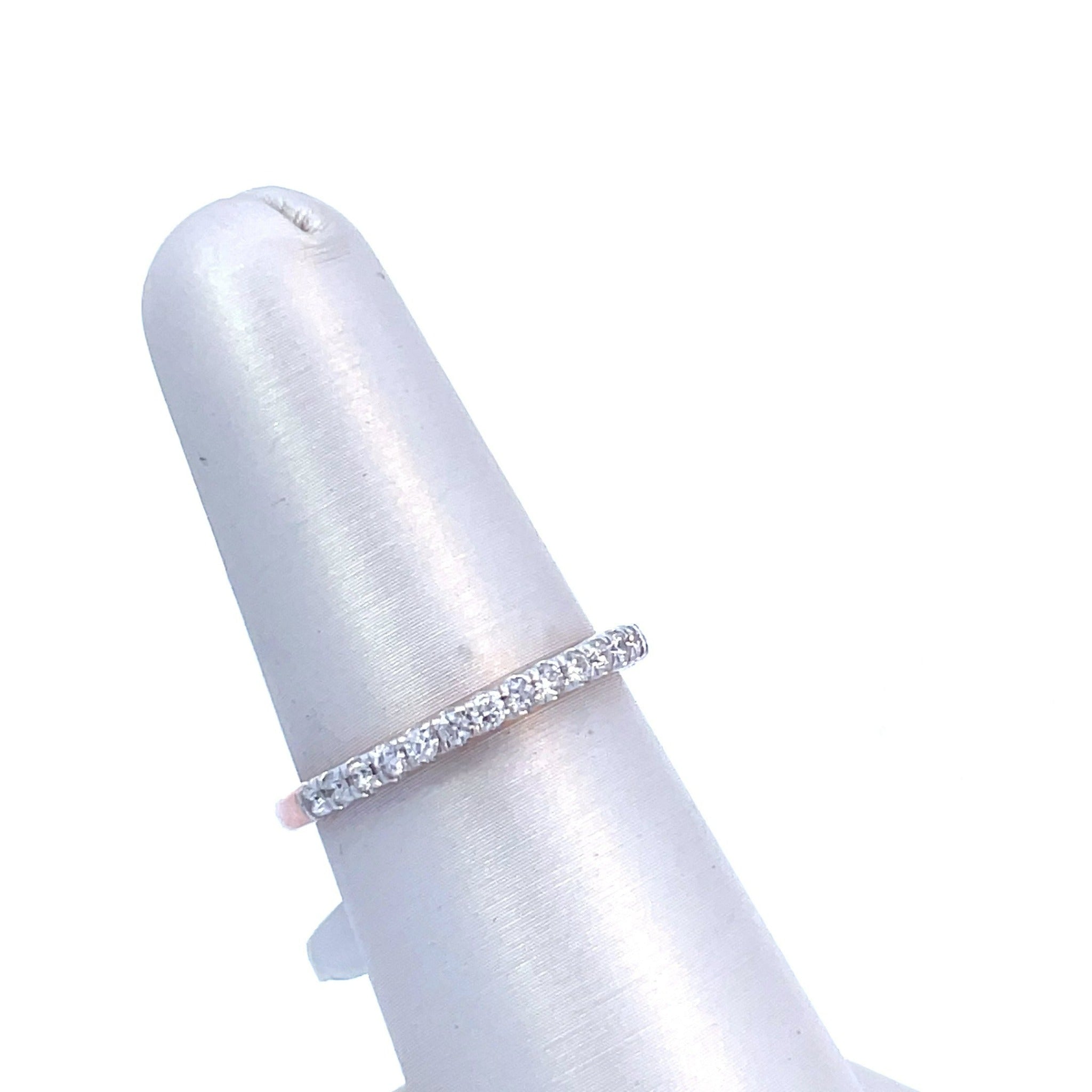 14K Yellow Gold 1/6CT. Diamond Wedding Band