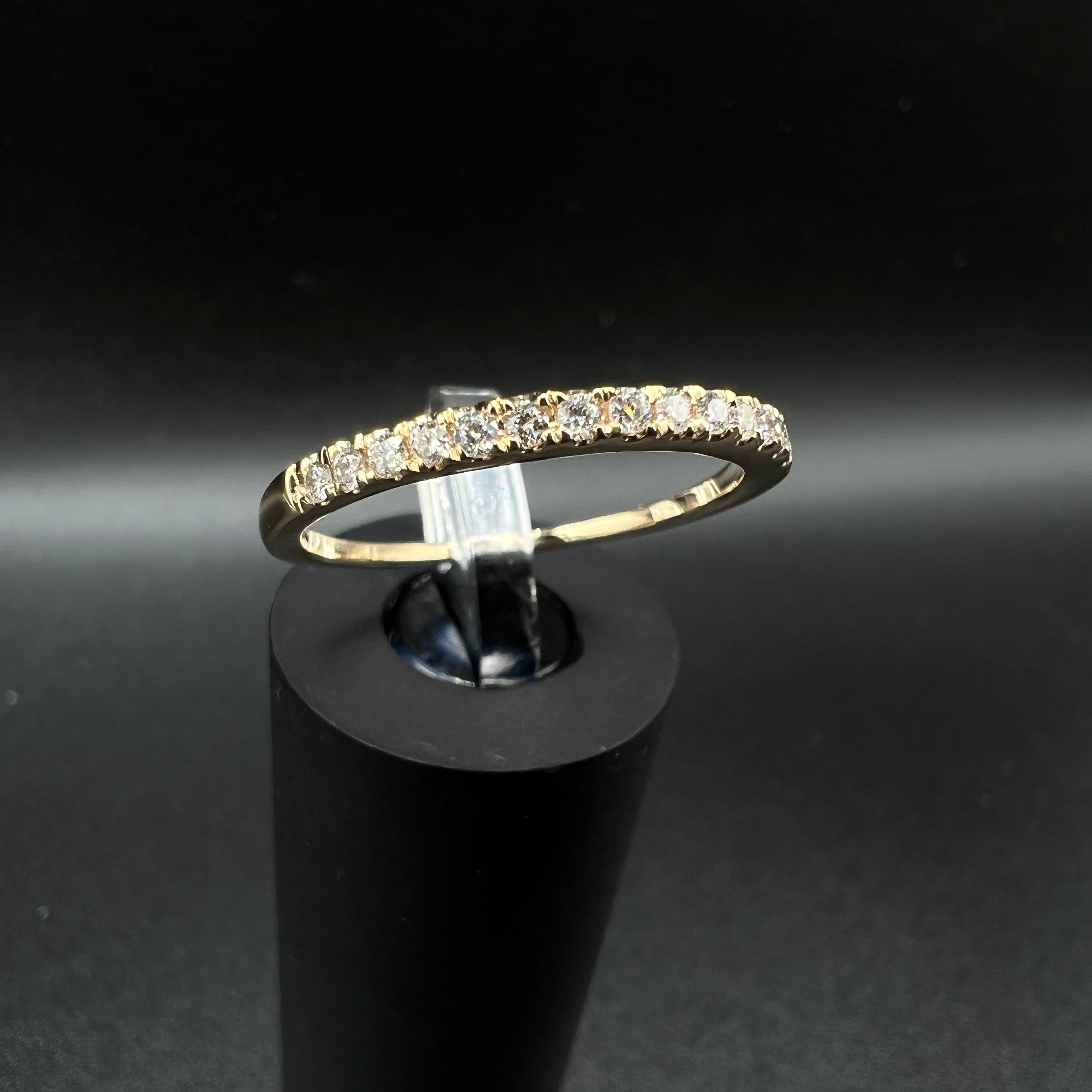 14K Yellow Gold 1/6CT Prong Set Diamond Band