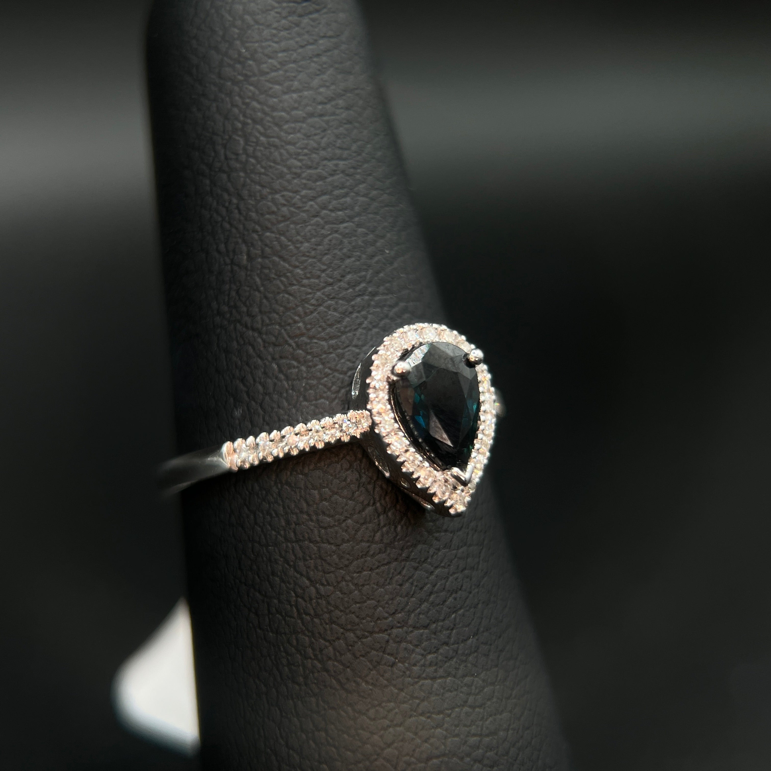 14K White Gold Pear-Cut Sapphire & 1/6CTW. Diamond Halo Ring
