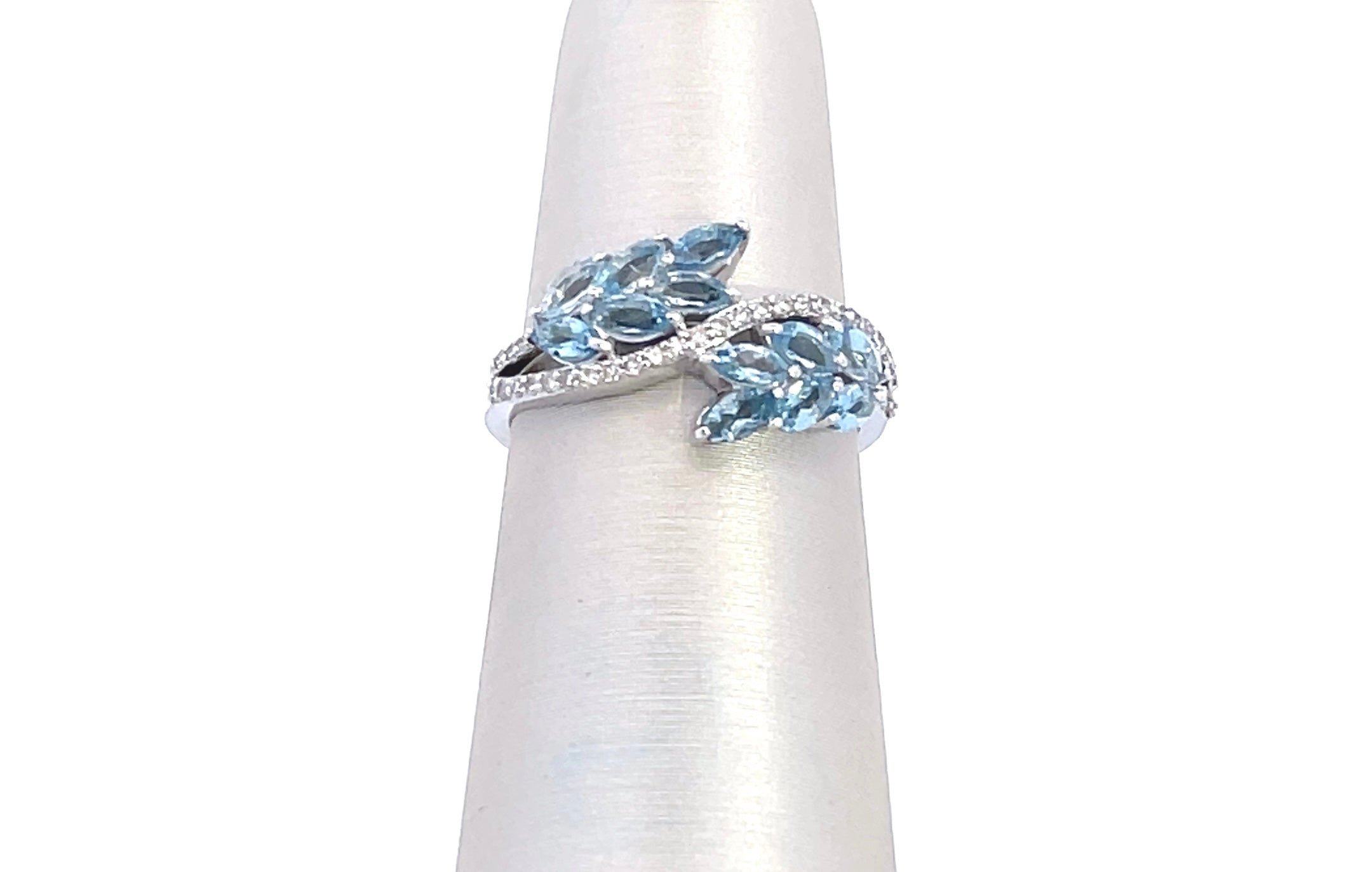 10K White Gold 1/6CT. Diamond & Aquamarine Ring