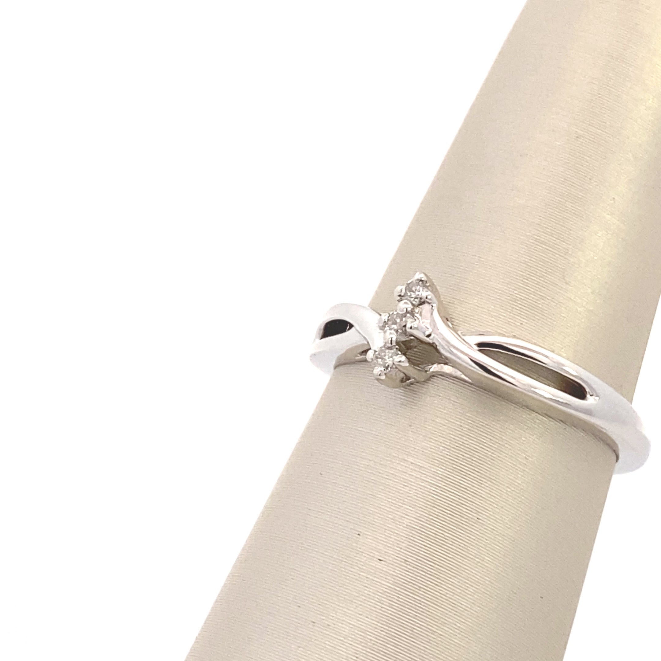 Sterling Silver Polished Twisted 3 stone Diamond Ring