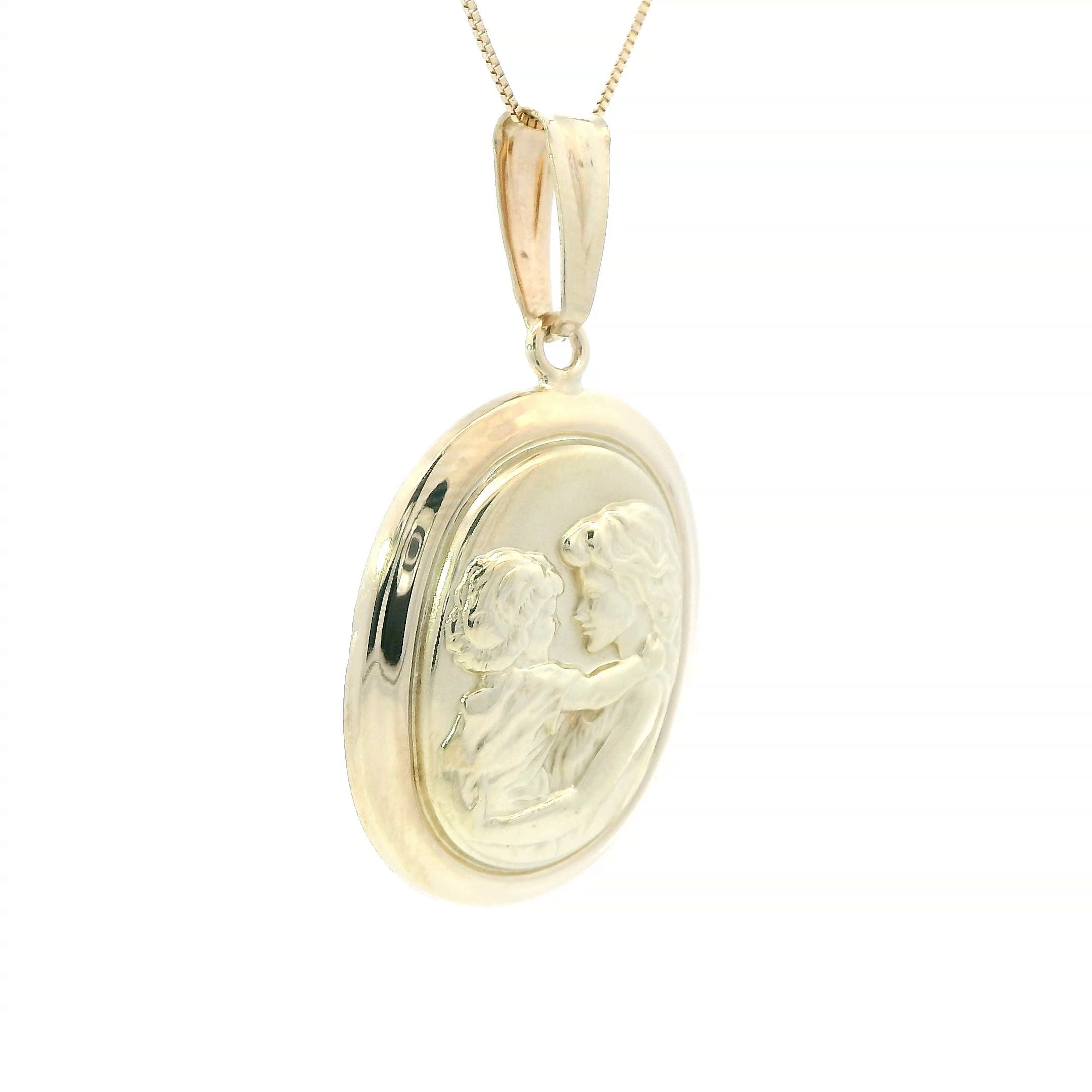 Estate Collection: 14K Yellow Gold Oval Mother & Child Pendant with Chain