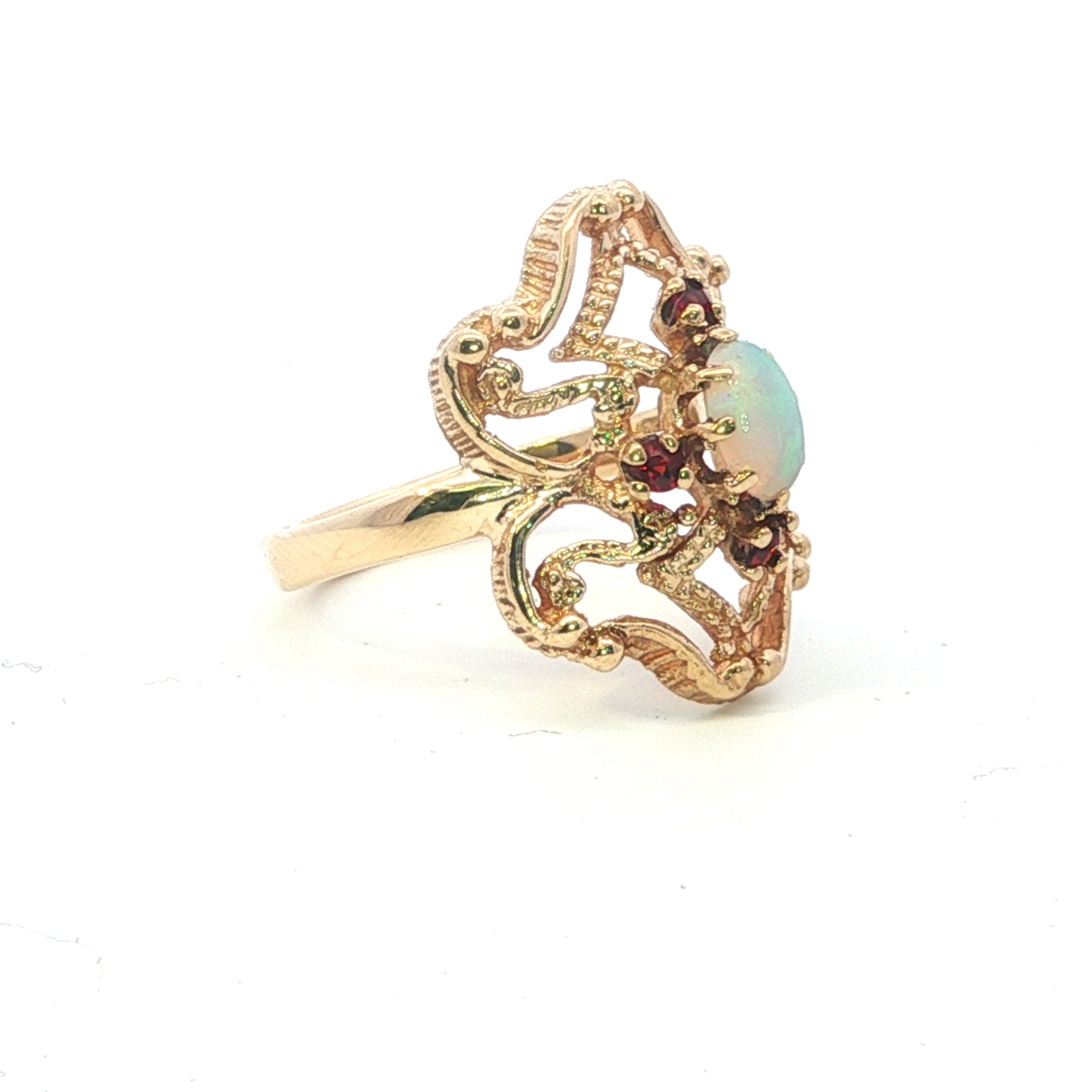 Estate Collection: 10K Yellow Gold Opal Filigree Vintage-Style Ring