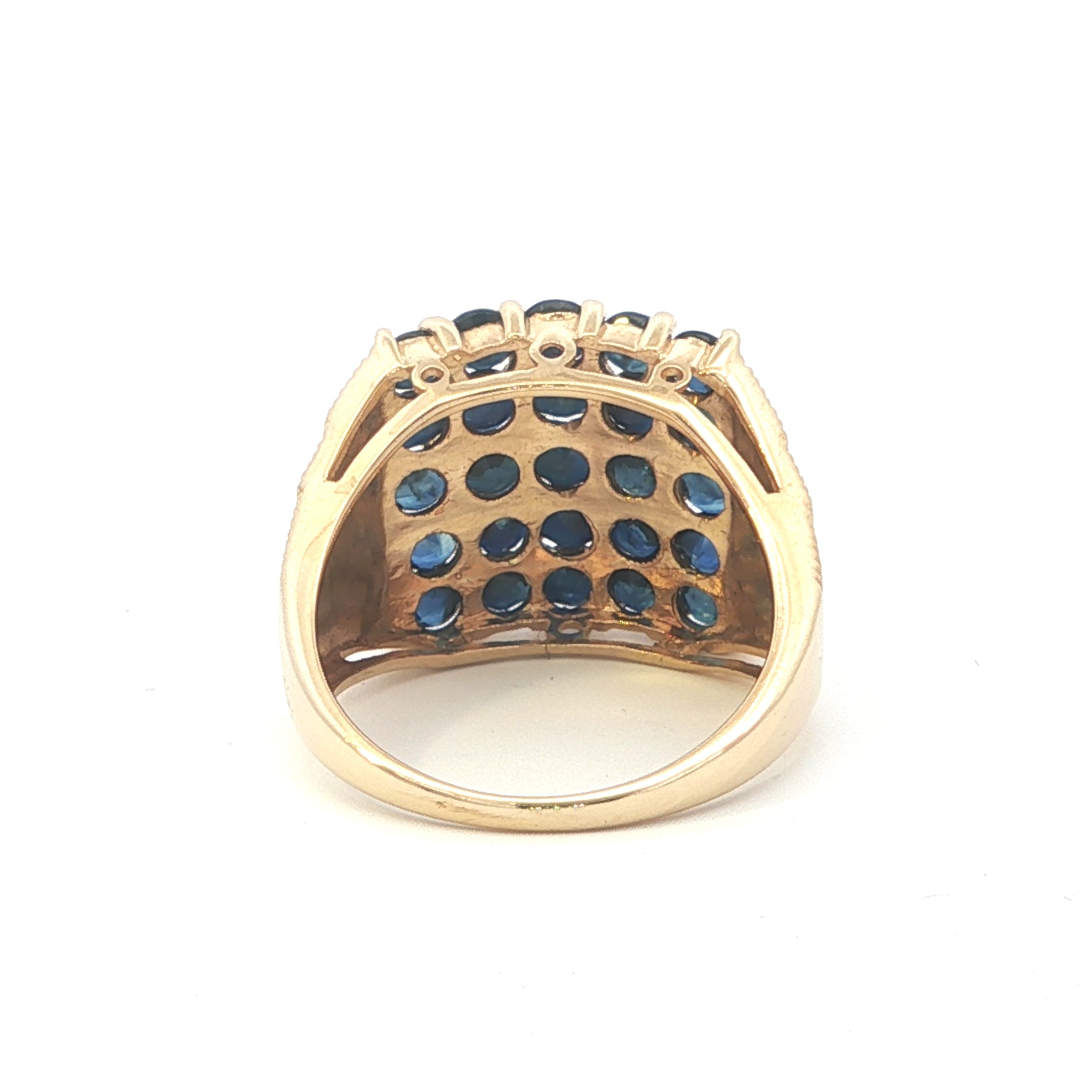 Estate Collection: 14K Yellow Gold 3CTW. Blue Sapphire Fashion Ring