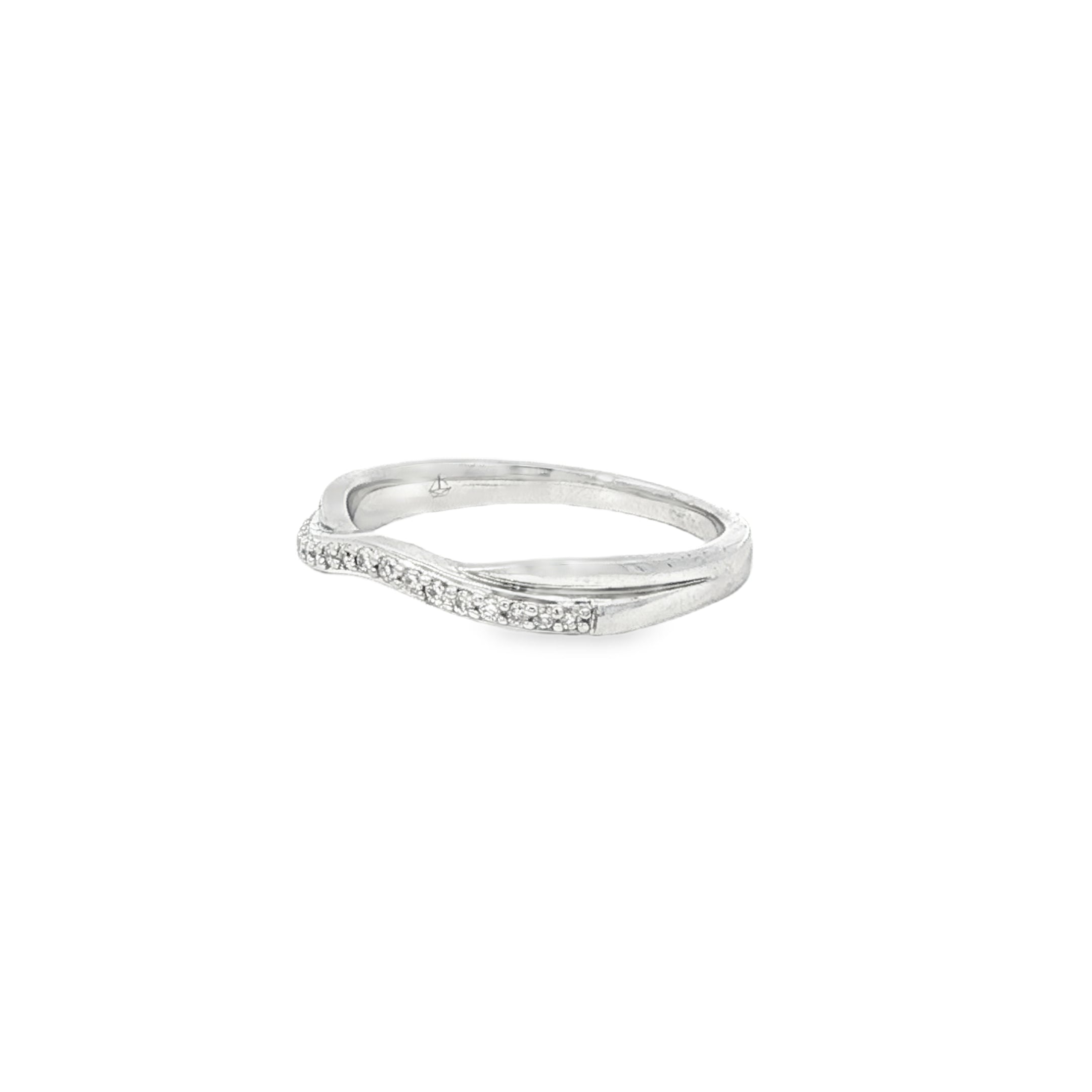 Estate Collection: 14K White Gold 0.2CTW. Diamond Contoured Wedding Band