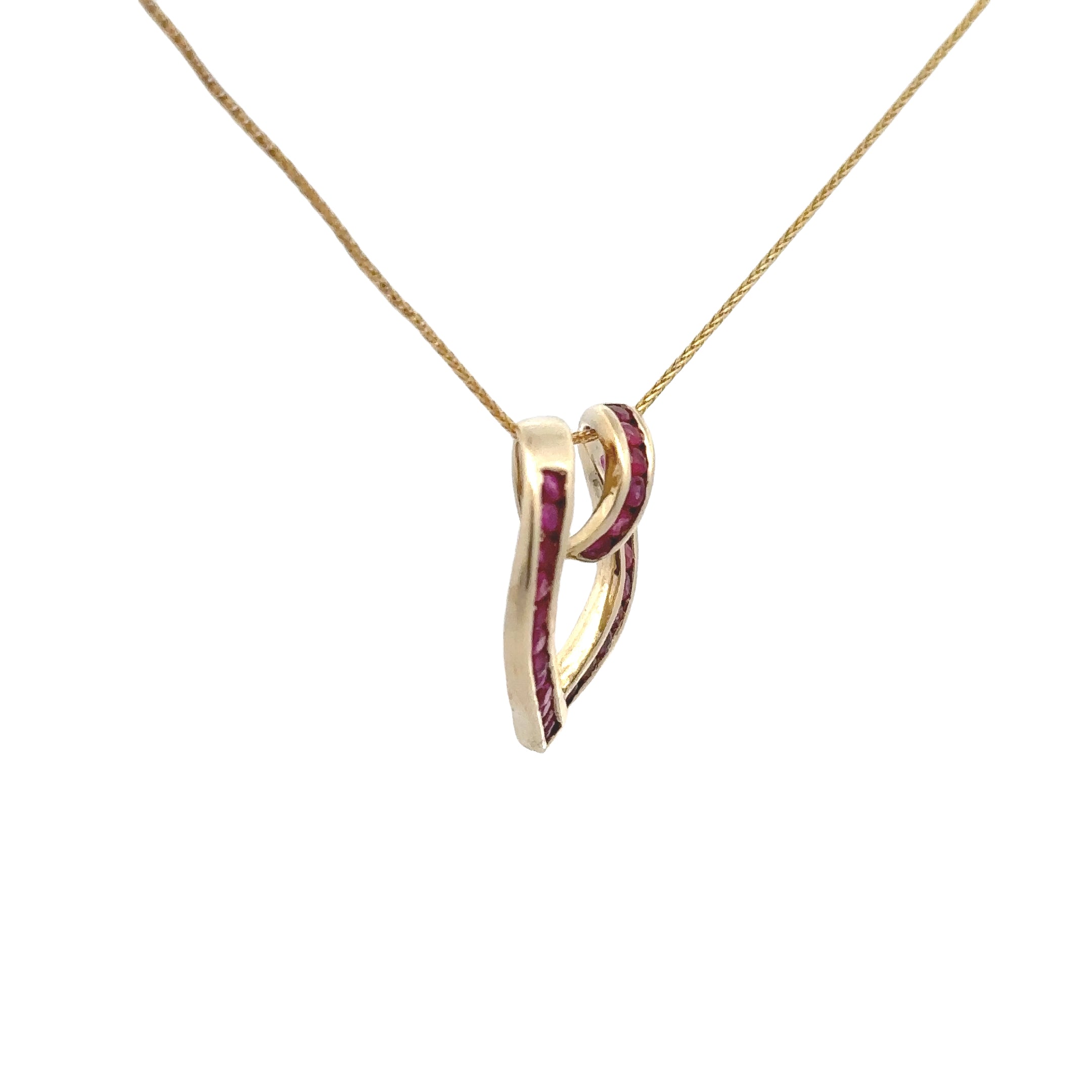 Estate Collection: 10K Yellow Gold Ruby Heart Pendant With Chain