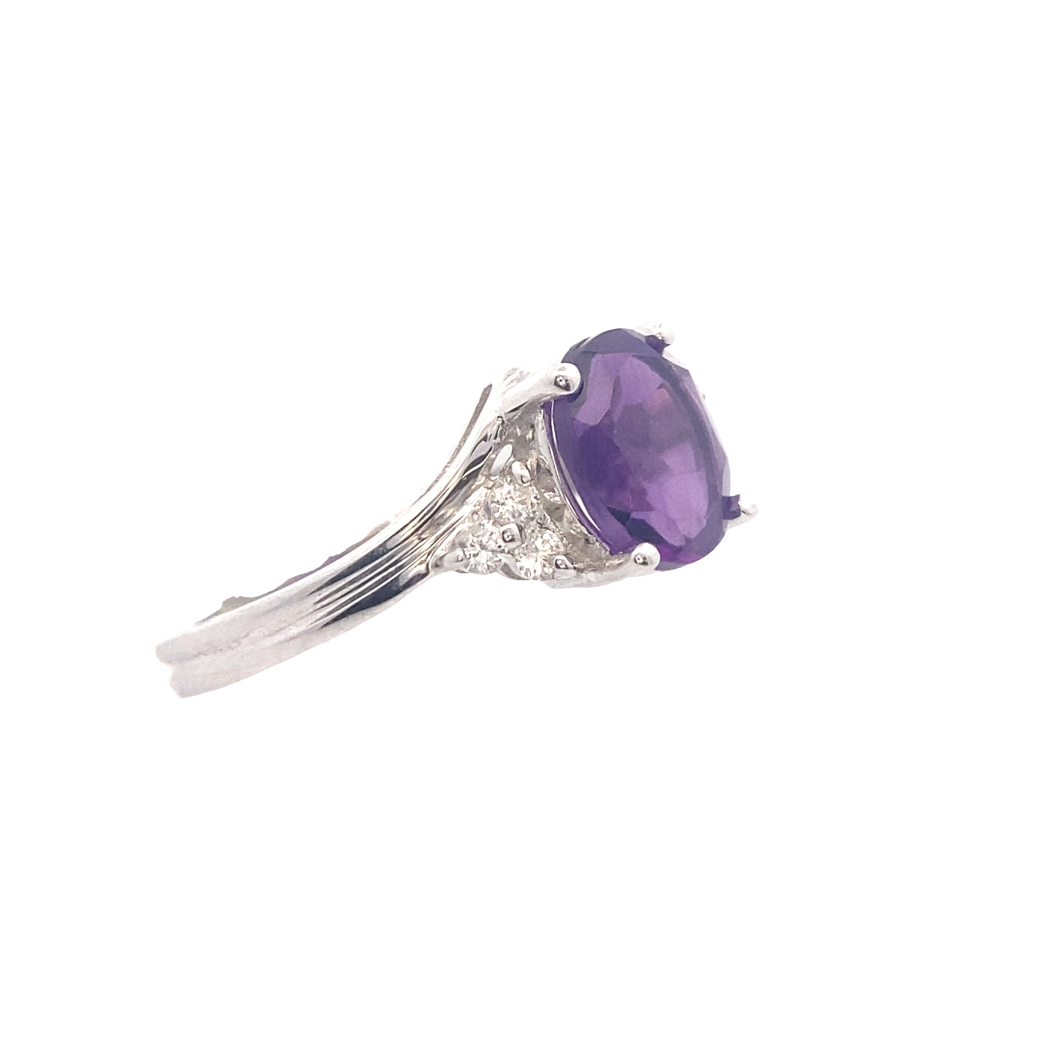 10K White Gold Oval Amethyst & 1/6 CT. Diamond Ring