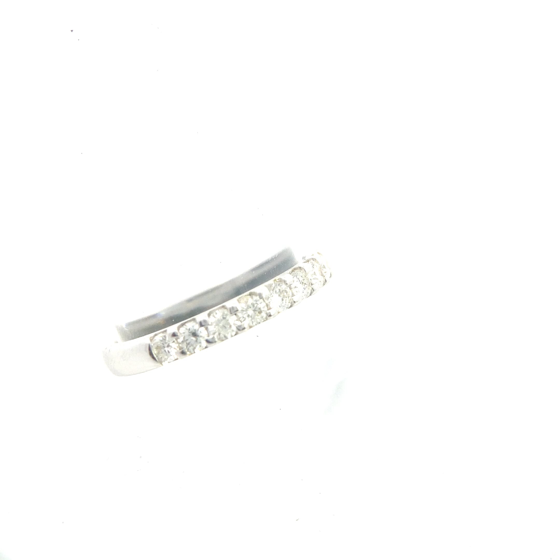 14K White Gold 1/2 CT. Diamond Prong-Set Wedding Band