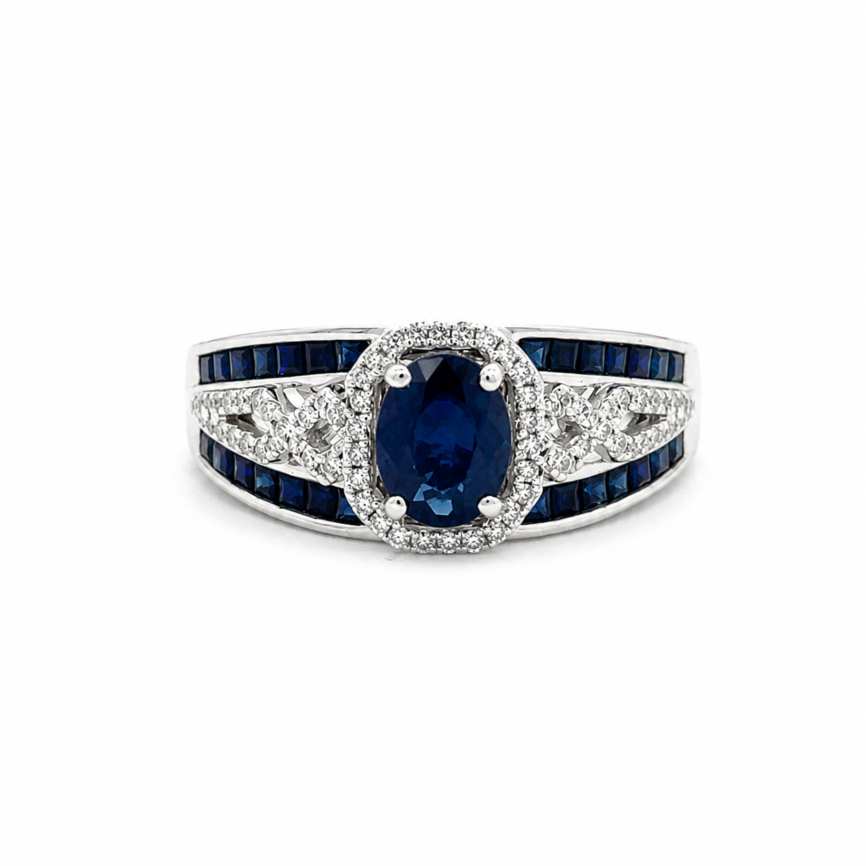BACK VIEW ON SAPPHIRE RING ON WHITE BACKGROUND 