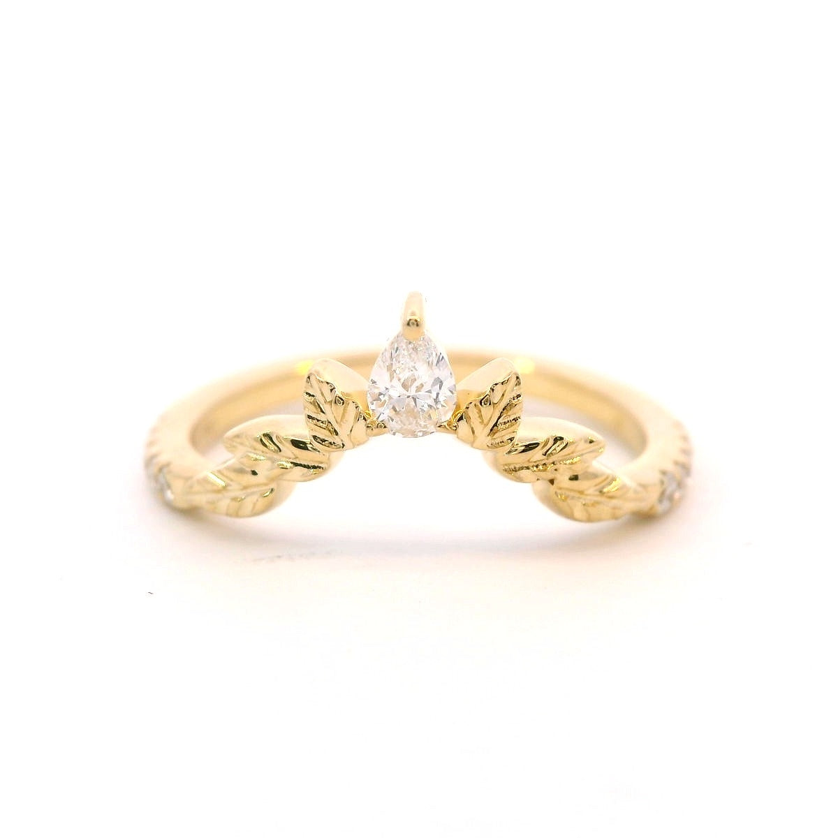 Front view of 14K Yellow Gold 0.25CTW. Lab-Grown Diamond Leaf-Style Tiara Band on white background.