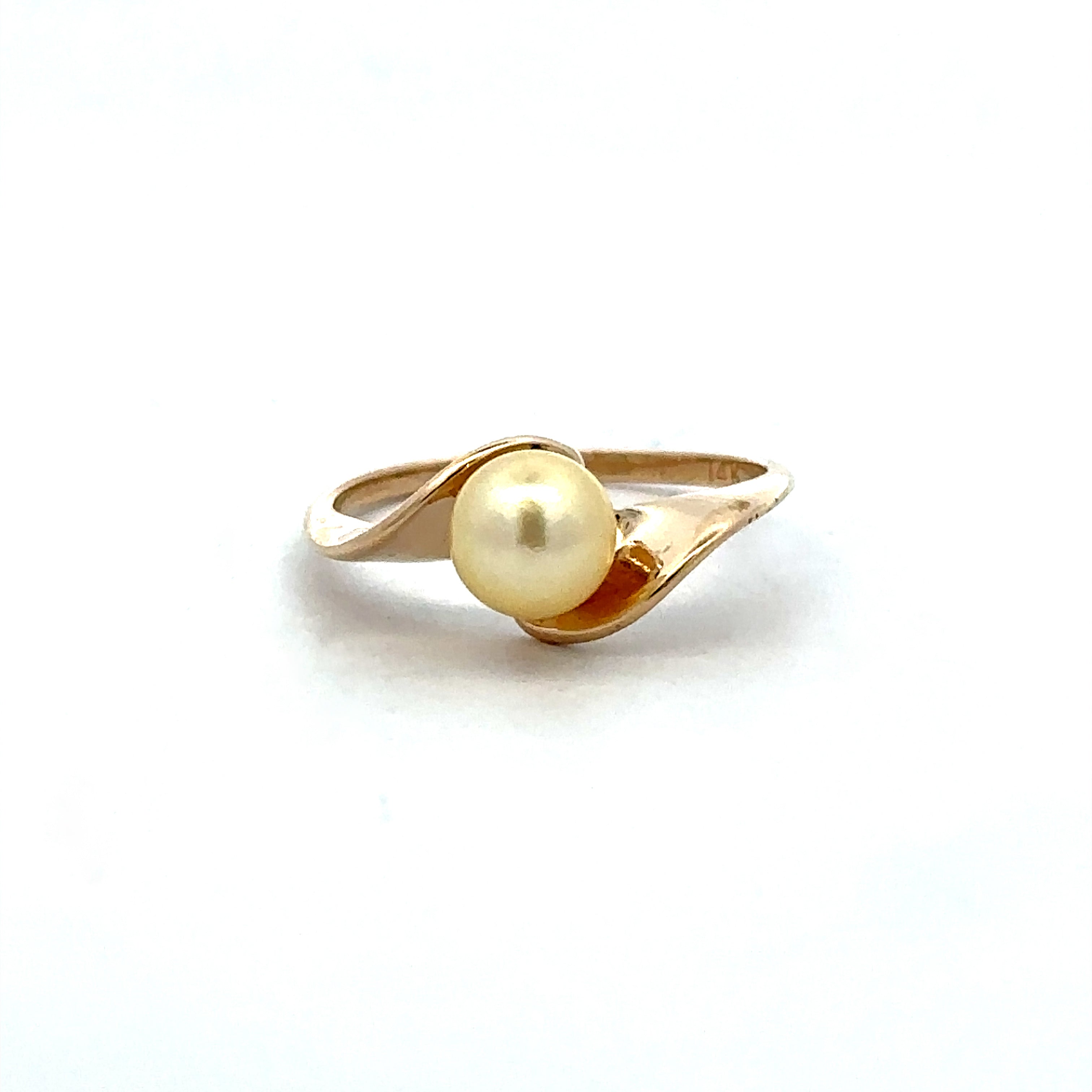 Estate Collection: 14K Yellow Gold Pearl Bypass Ring