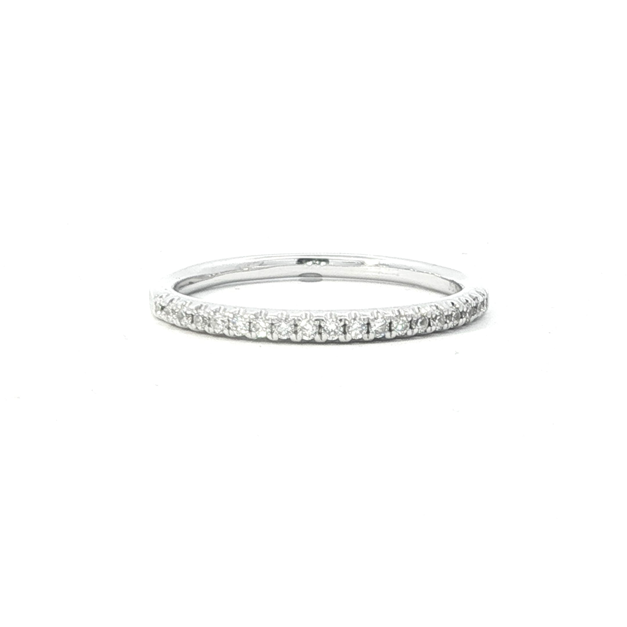 Estate Collection: 14K White Gold 0.20CTW. Natural Diamond Band