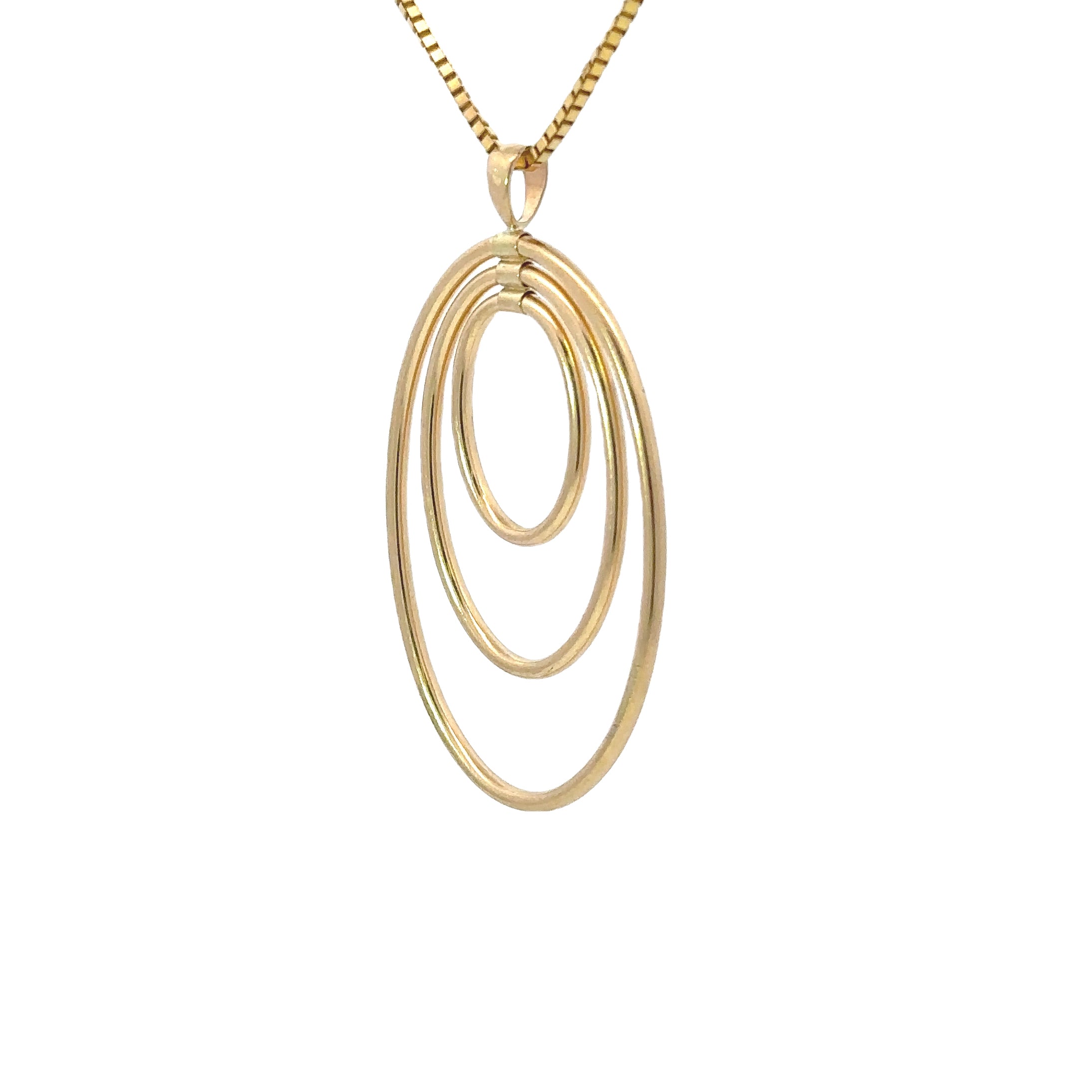 Estate Collection: 14K Yellow Gold Oval Pendant With 16" Chain