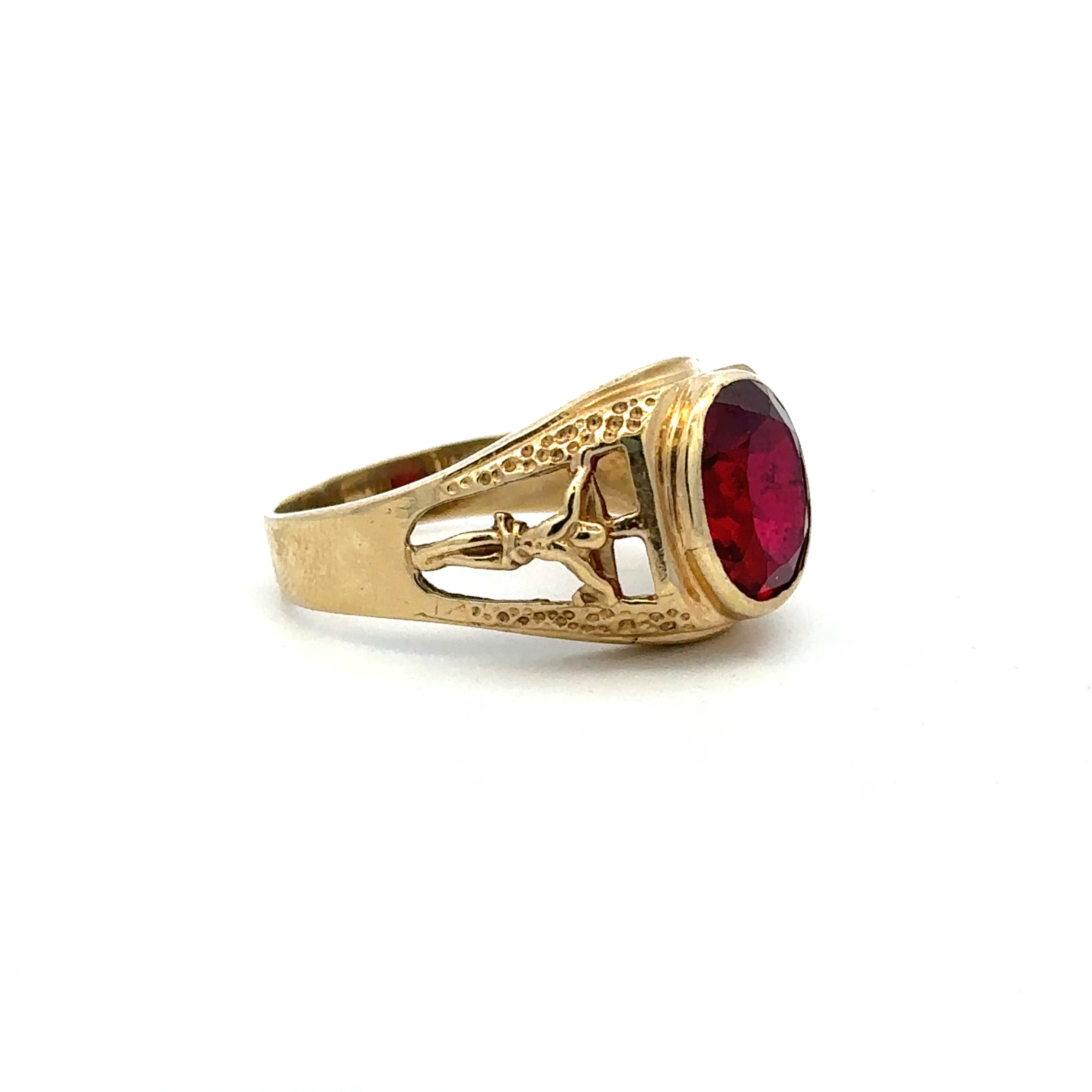 Estate Collection: 14K Yellow Gold Oval Red Stone Men's Ring