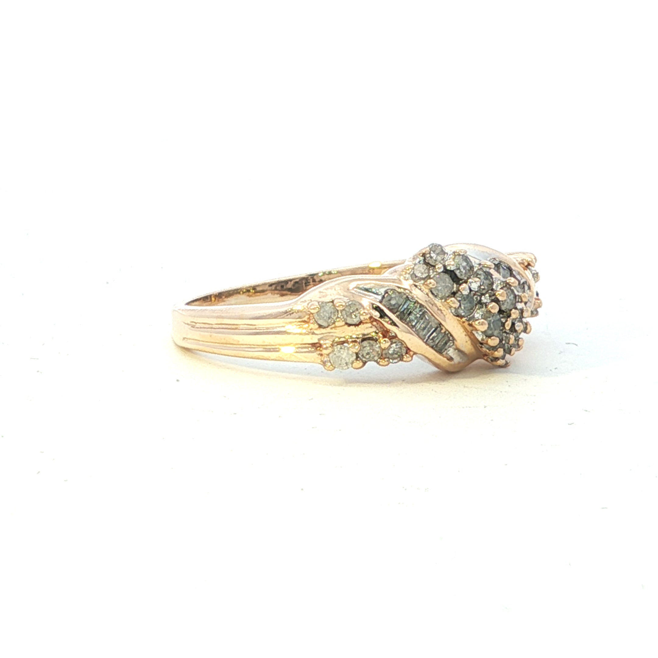 Estate Collection: 10K Yellow Gold Diamond Accented Fashion Ring
