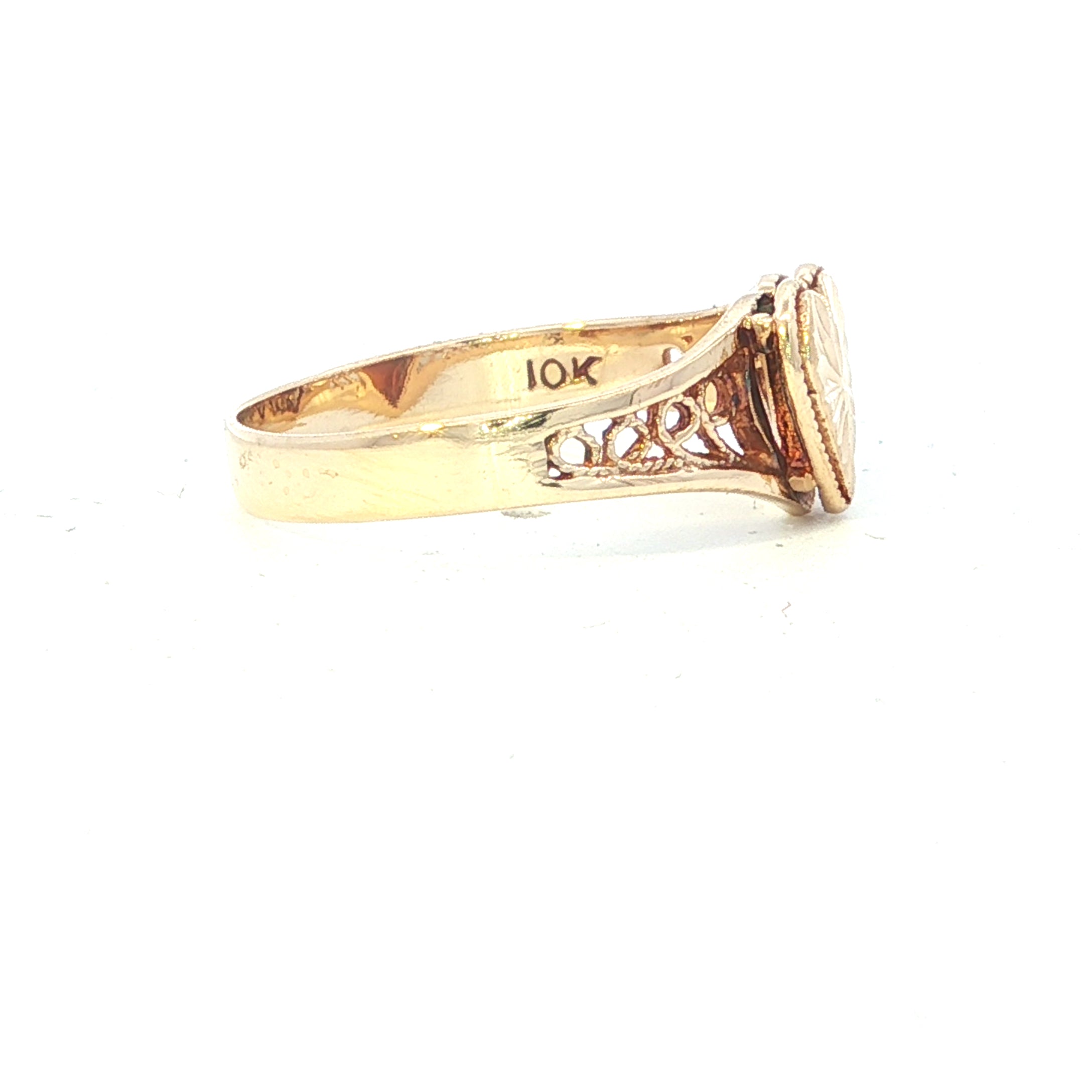 Estate Collection: 10K Yellow Gold Diamond-Cut Heart Filigree Ring