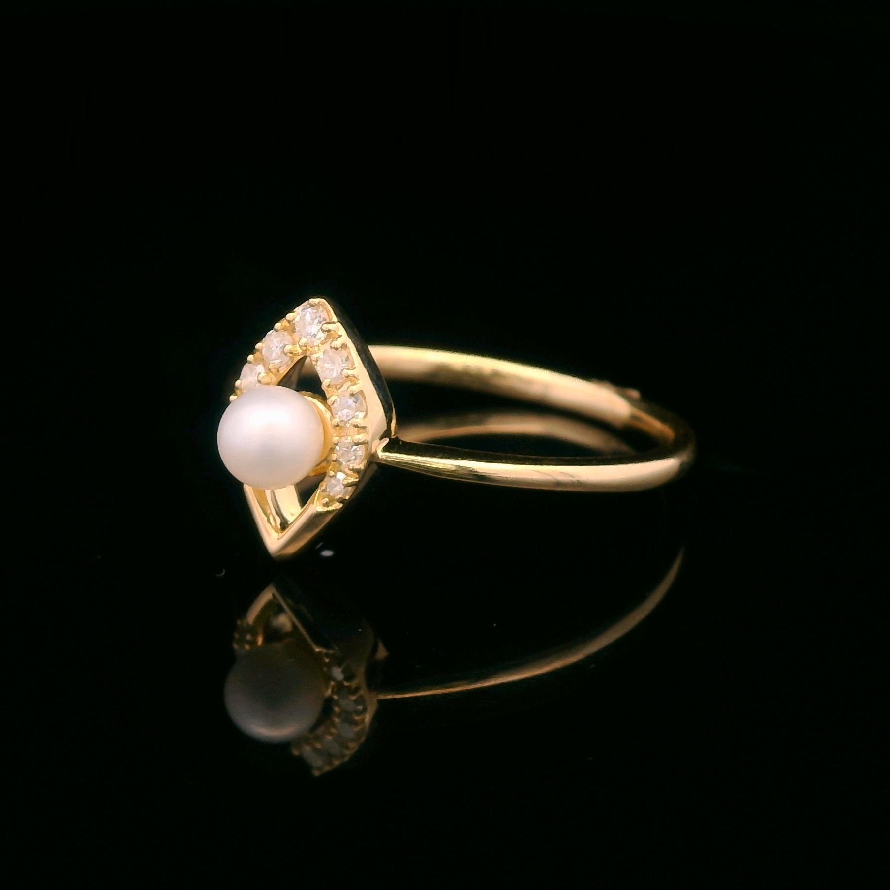 14k Yellow Gold 1/10 CTW Diamond Pearl Ring