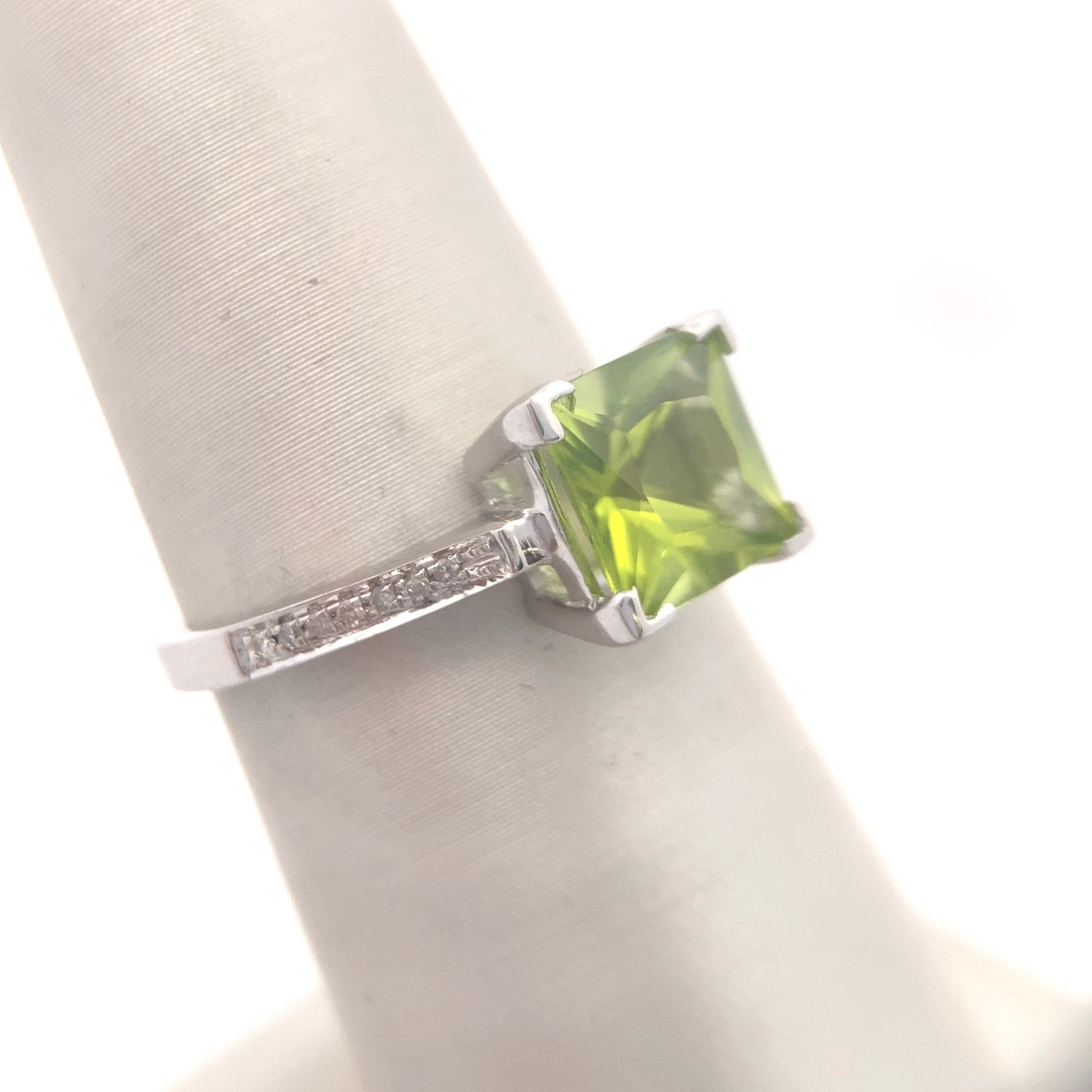 Sterling Silver 1/20CT. Diamond & Princess-Cut Peridot Ring