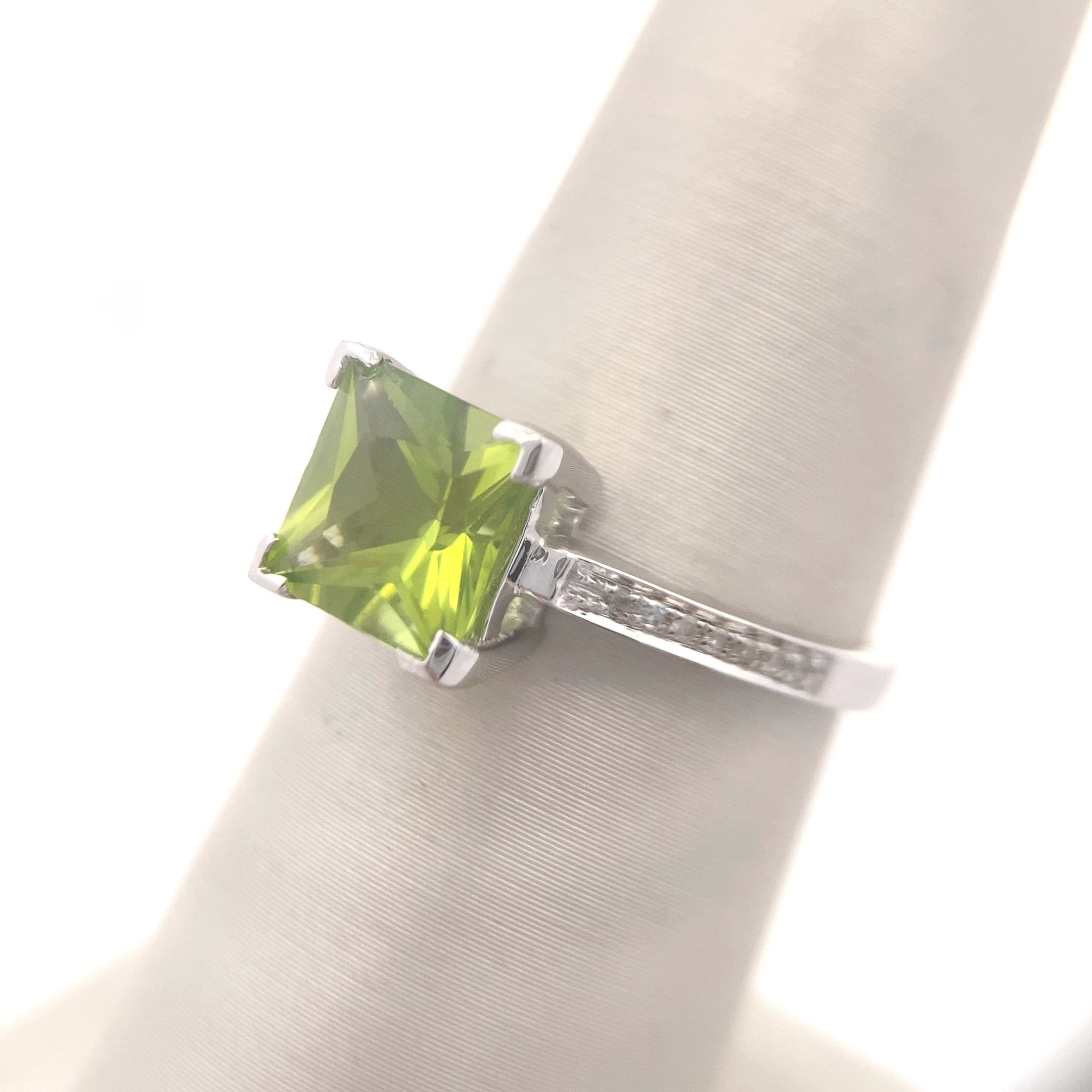 Sterling Silver 1/20CT. Diamond & Princess-Cut Peridot Ring