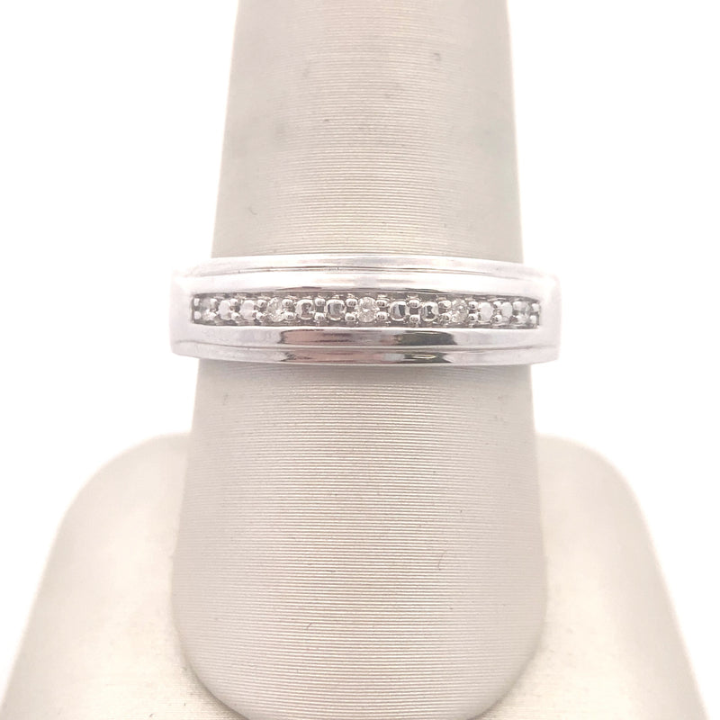 14K White Gold Men's 1/10CT. Diamond Wedding Band