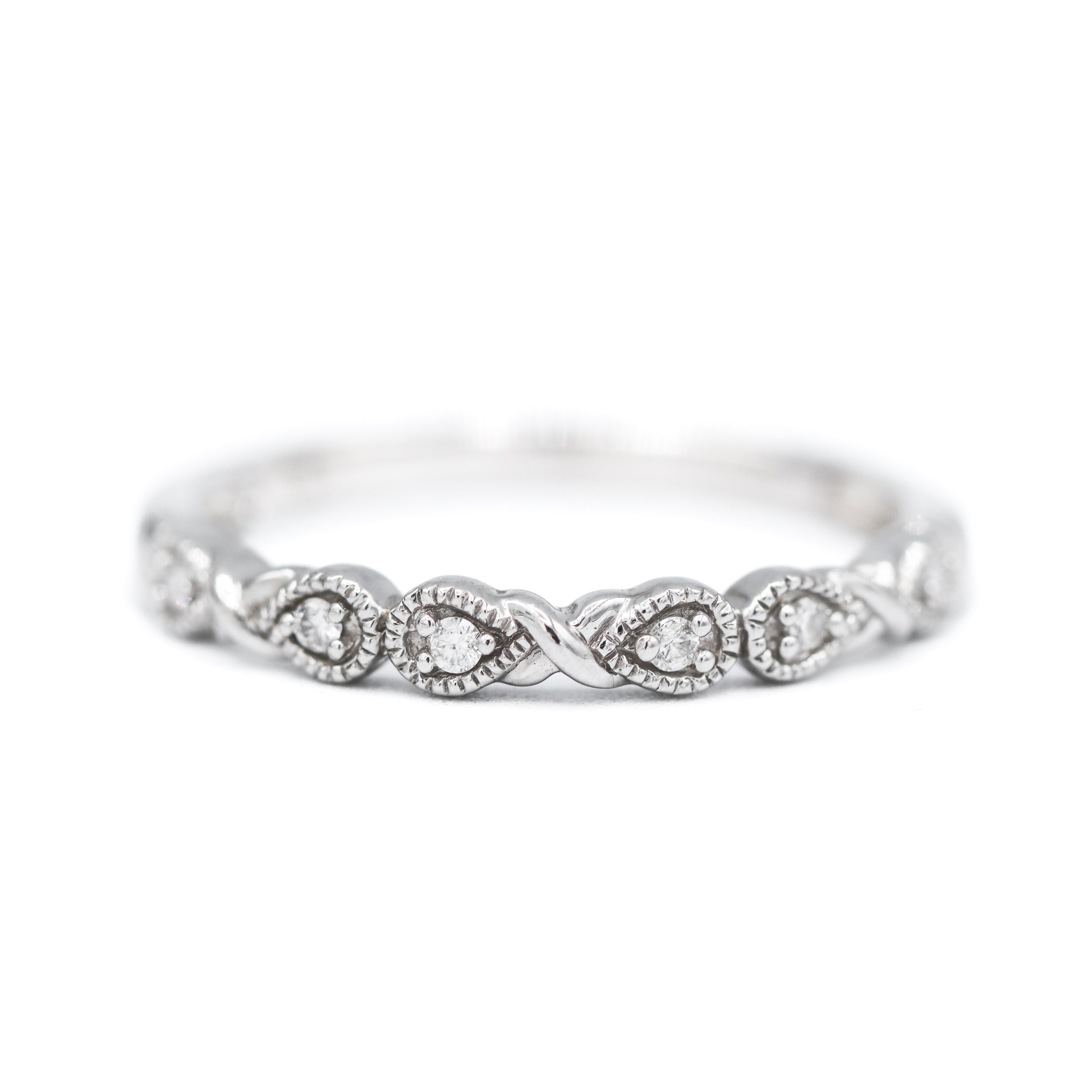 Front View of 14K White Gold Vintage-Inspired Milgrain Design Diamond Band