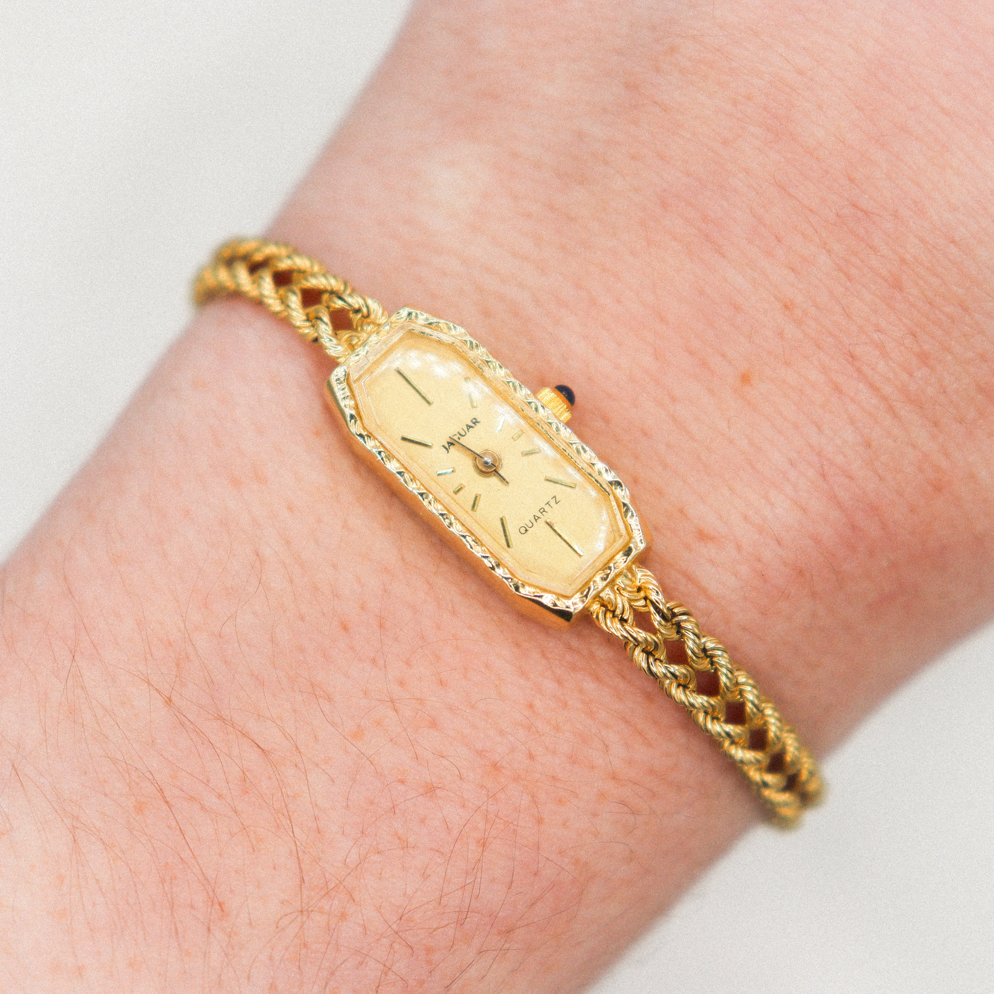14K Yellow Gold Jaguar Brand Ladies Quartz Watch