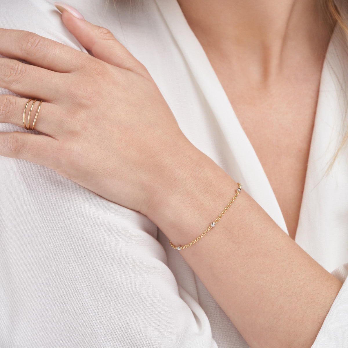 Model 14K Yellow Gold 3mm Two-Tone Disco Bead Rolo Chain Bracelet