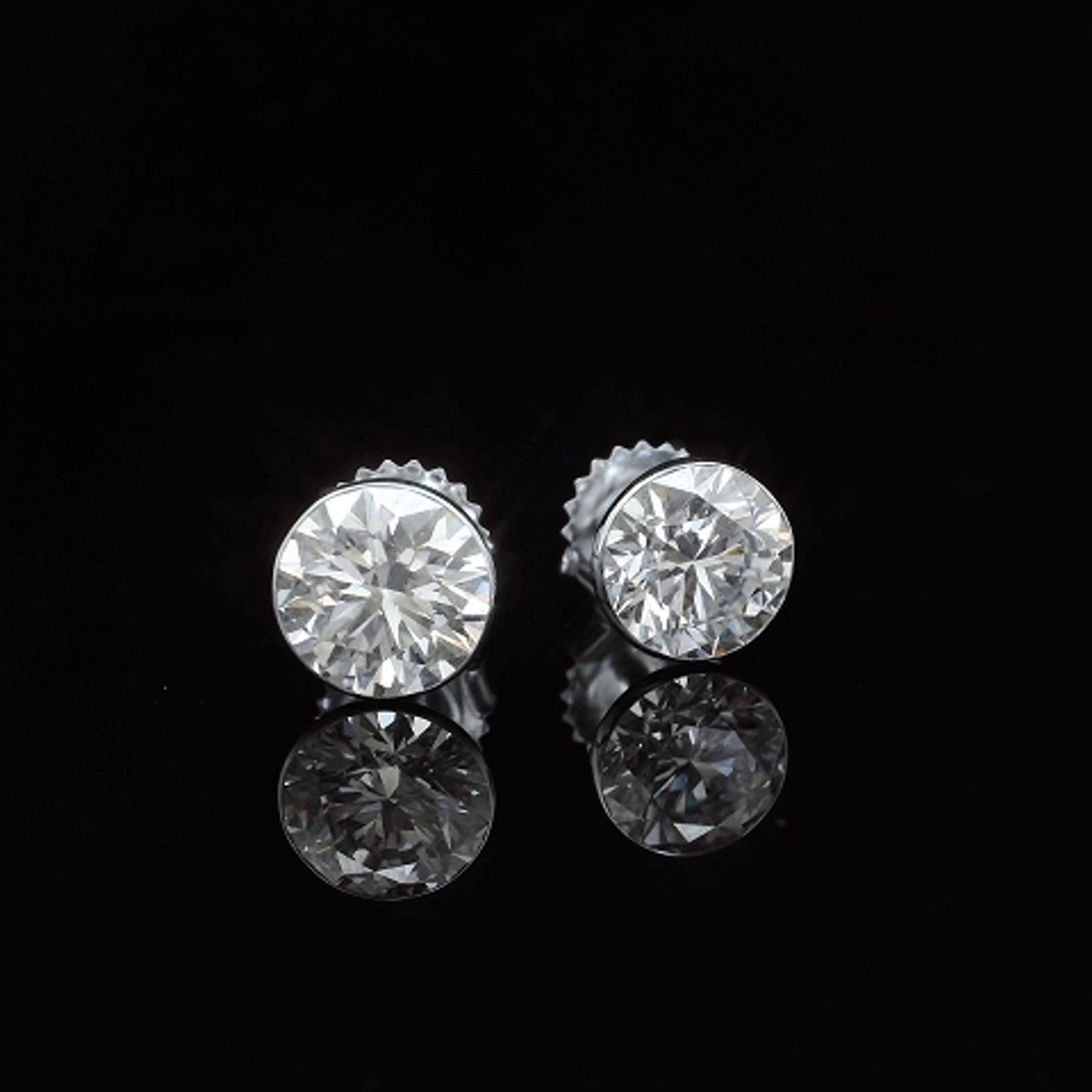 Bezel earring studs