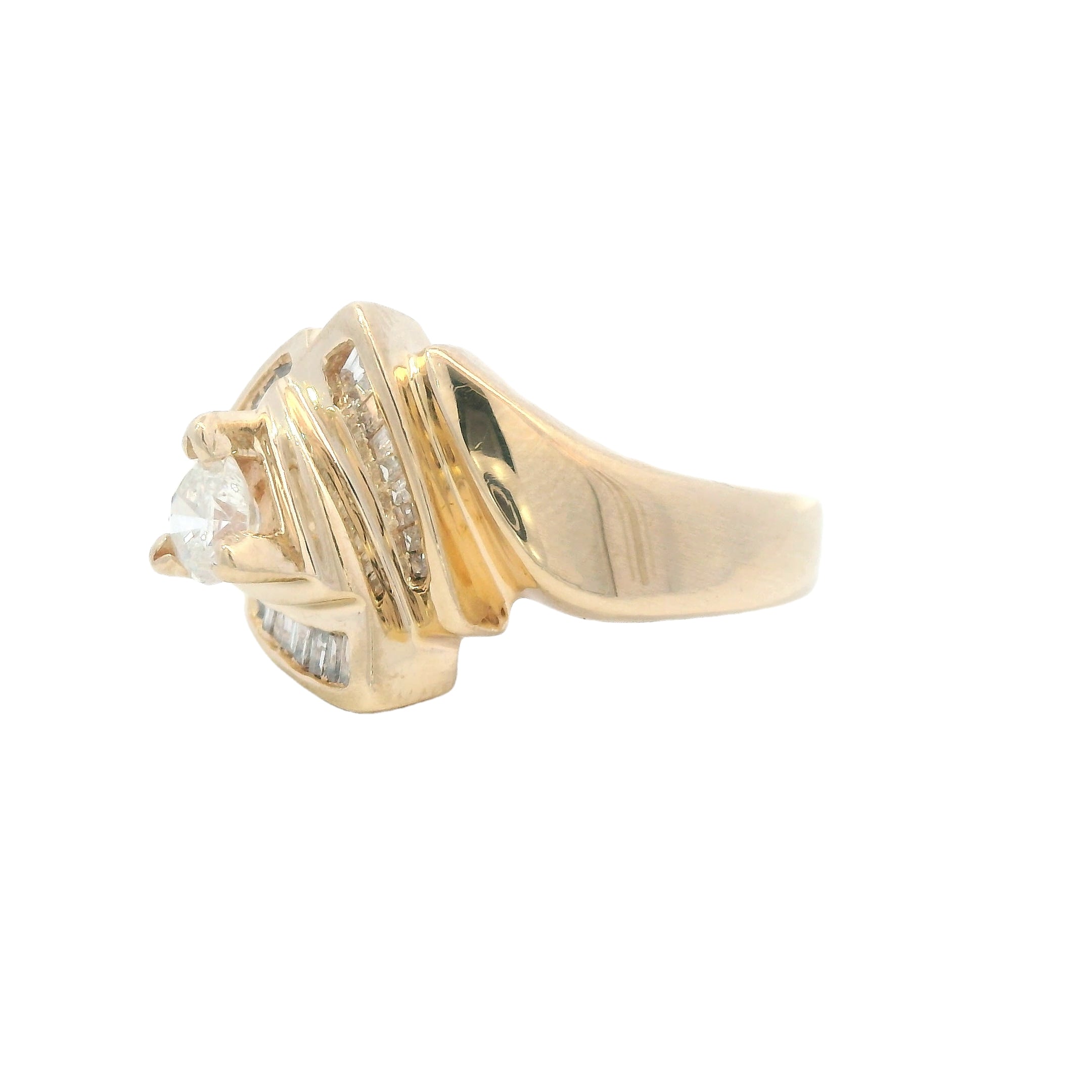 Estate Collection: 14K Yellow Gold 1/3CT. Round Diamond in Trillion Setting with Baguette Diamond Accents Ring