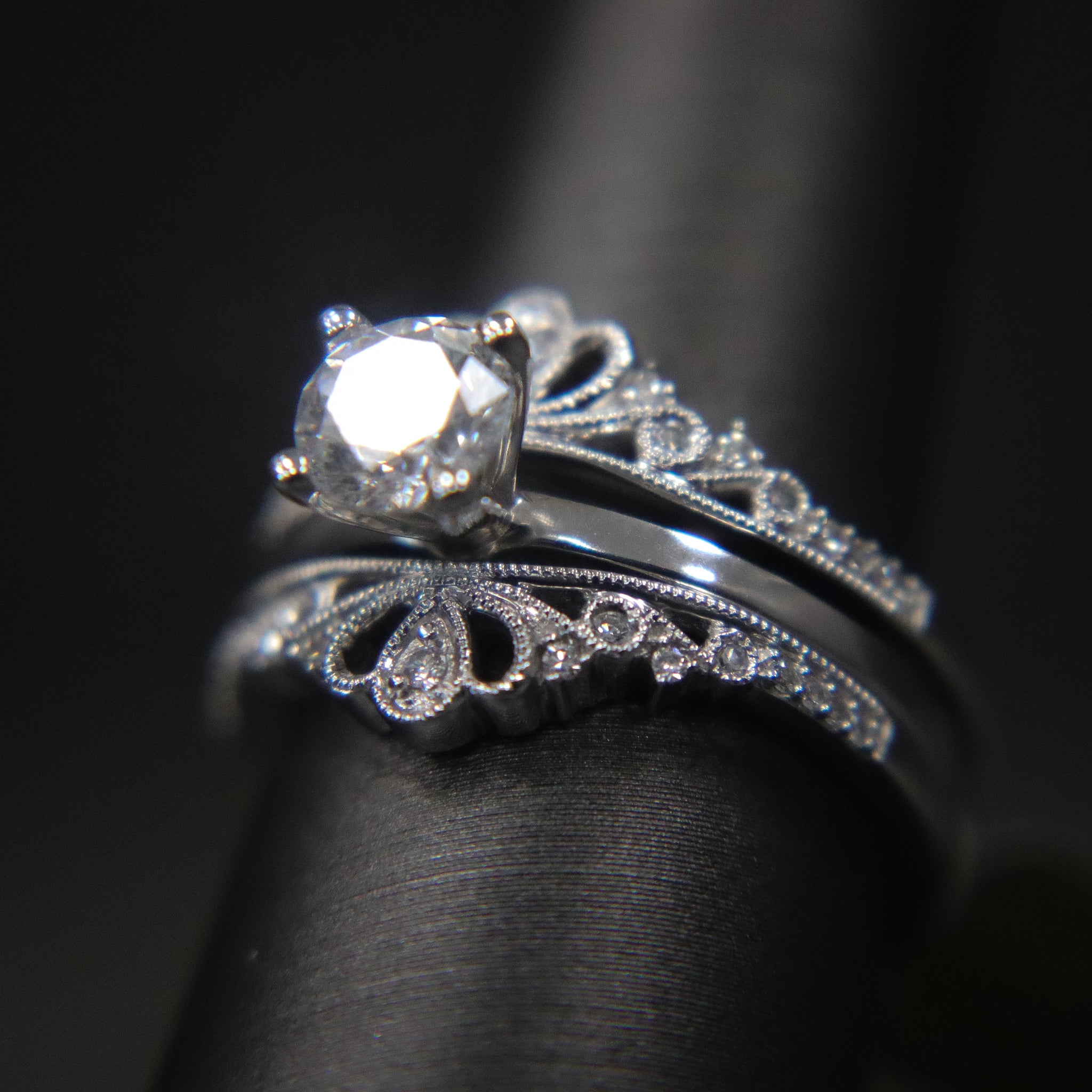 10K White Gold 1/6CT. Diamond Milgrain Enhancer