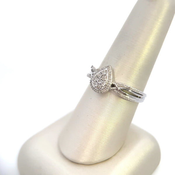 Sterling Silver 1/10CT. Pear-Framed Diamond Cluster Ring